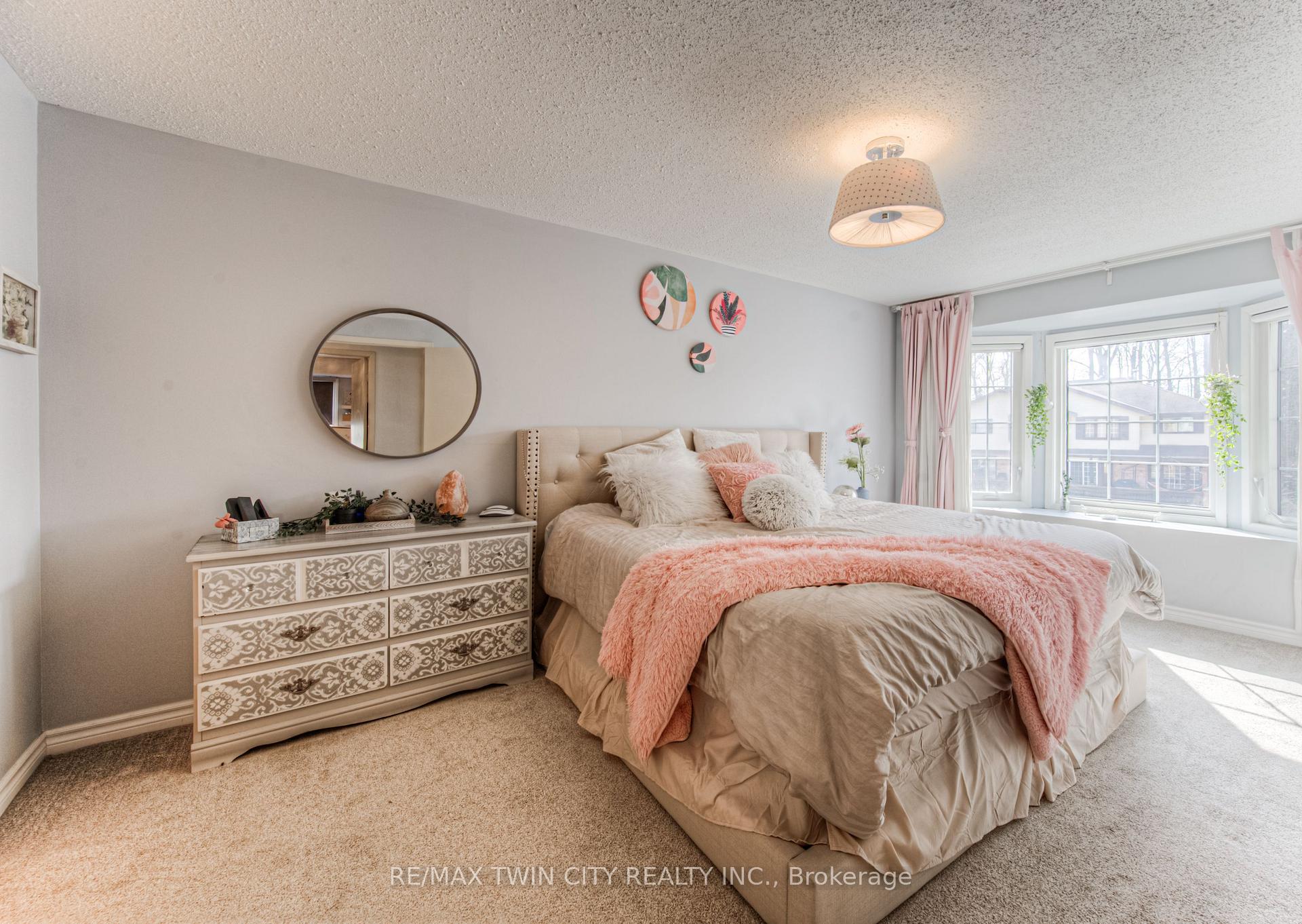 Photo 28 of Unit 5, 224 Kingswood Drive, Kitchener — HOMEH