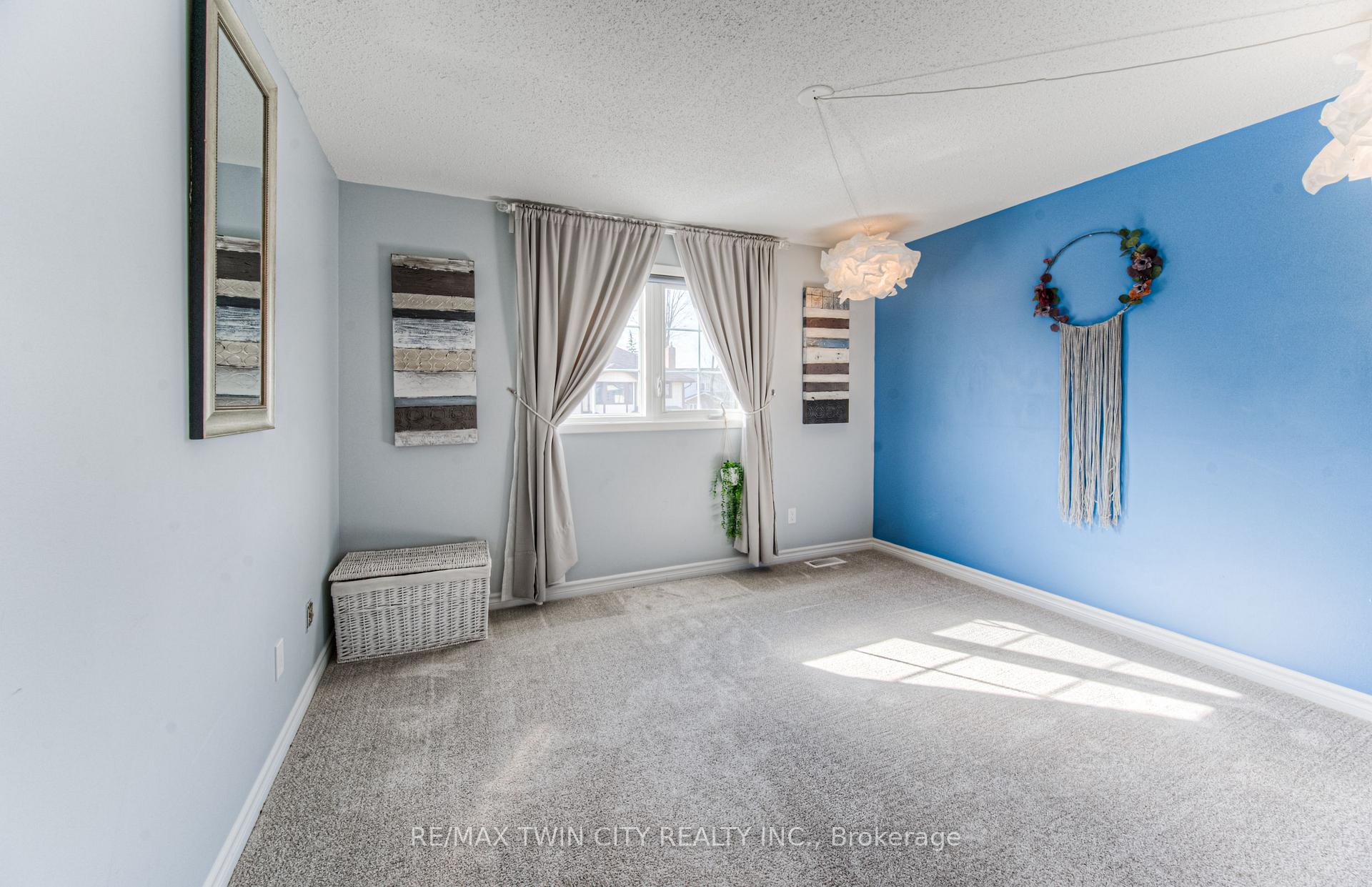 Photo 31 of Unit 5, 224 Kingswood Drive, Kitchener — HOMEH
