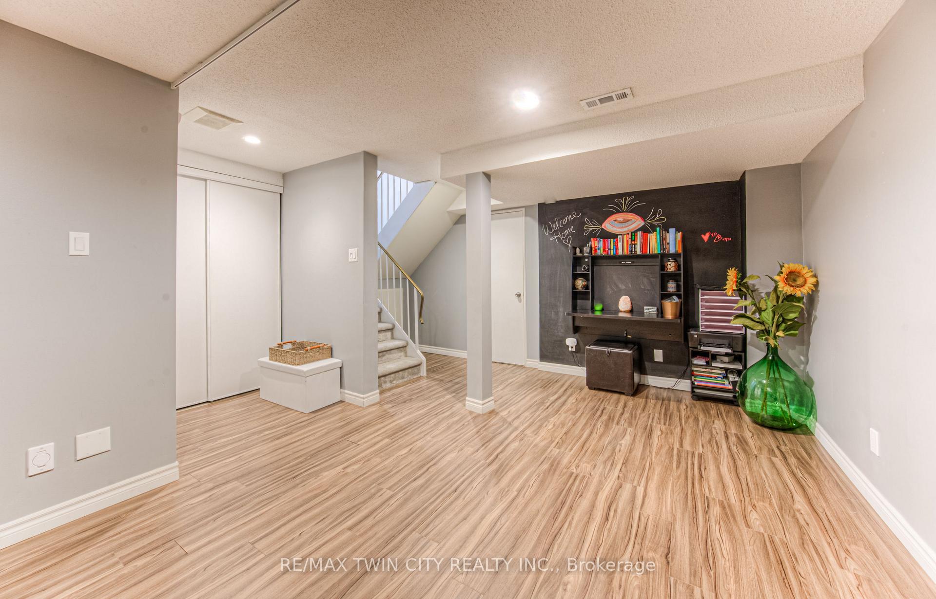 Photo 41 of Unit 5, 224 Kingswood Drive, Kitchener — HOMEH