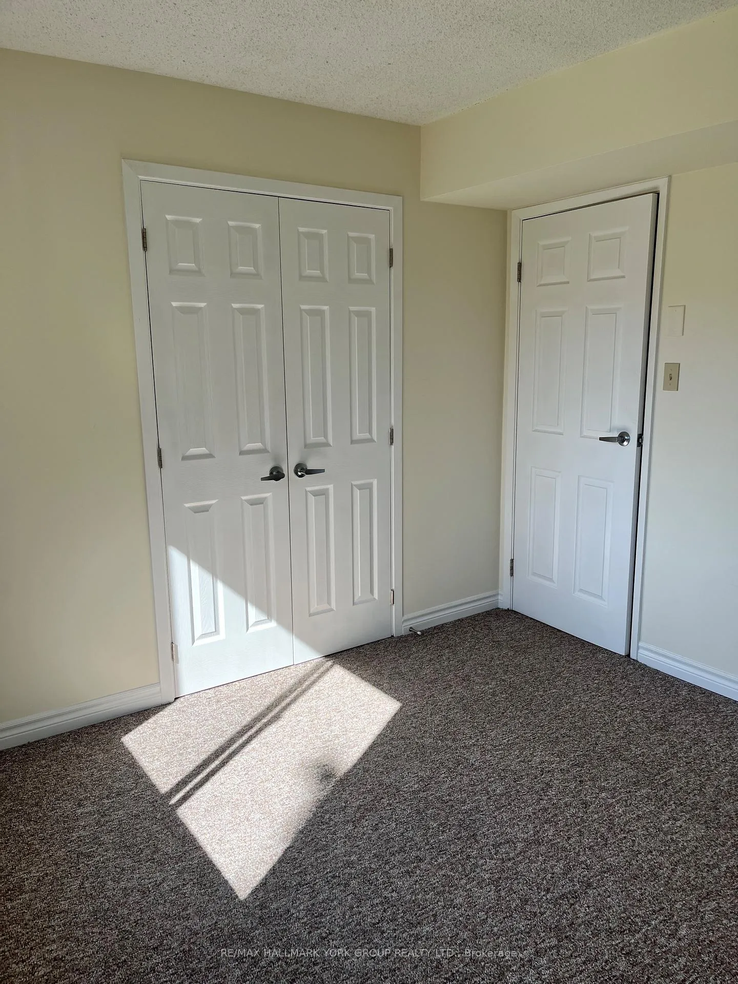Photo 7 of Unit N11, 131 Edgehill Drive, Barrie, Letitia Heights — HOMEH