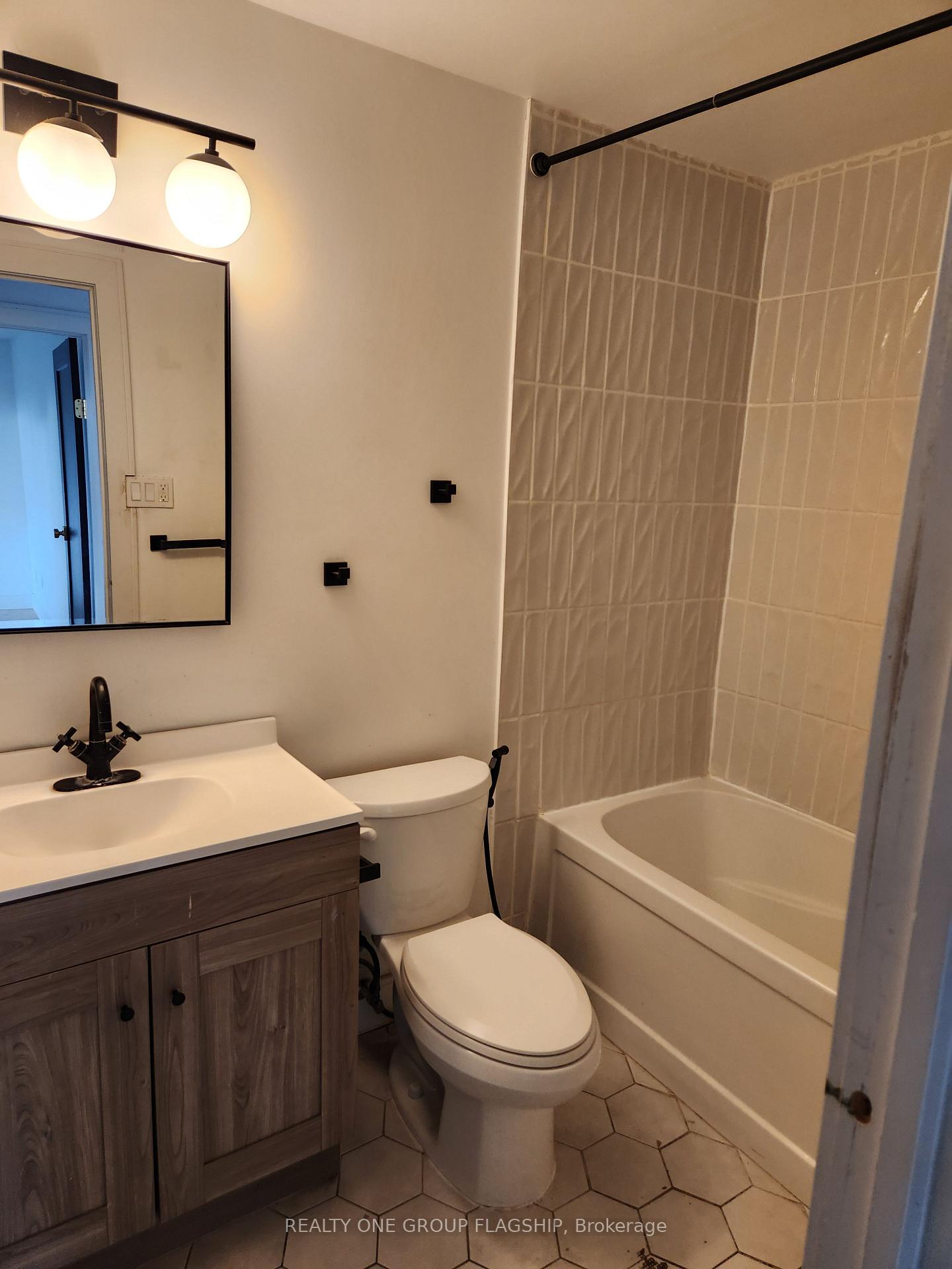 Photo 7 of Unit 44, 267 Traynor Avenue, Kitchener — HOMEH