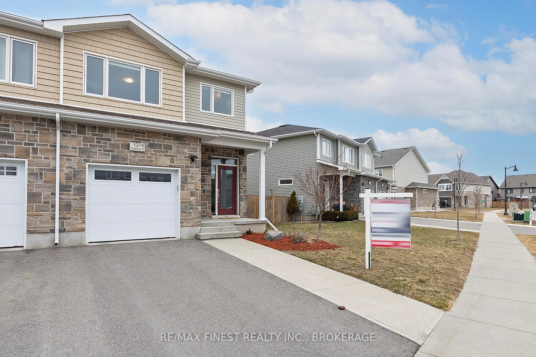 Photo 3 of 1376 Tremont Drive, Kingston, City Northwest — HOMEH