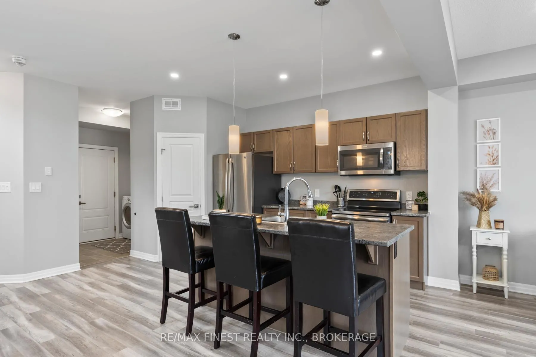 Photo 14 of 1376 Tremont Drive, Kingston, City Northwest — HOMEH