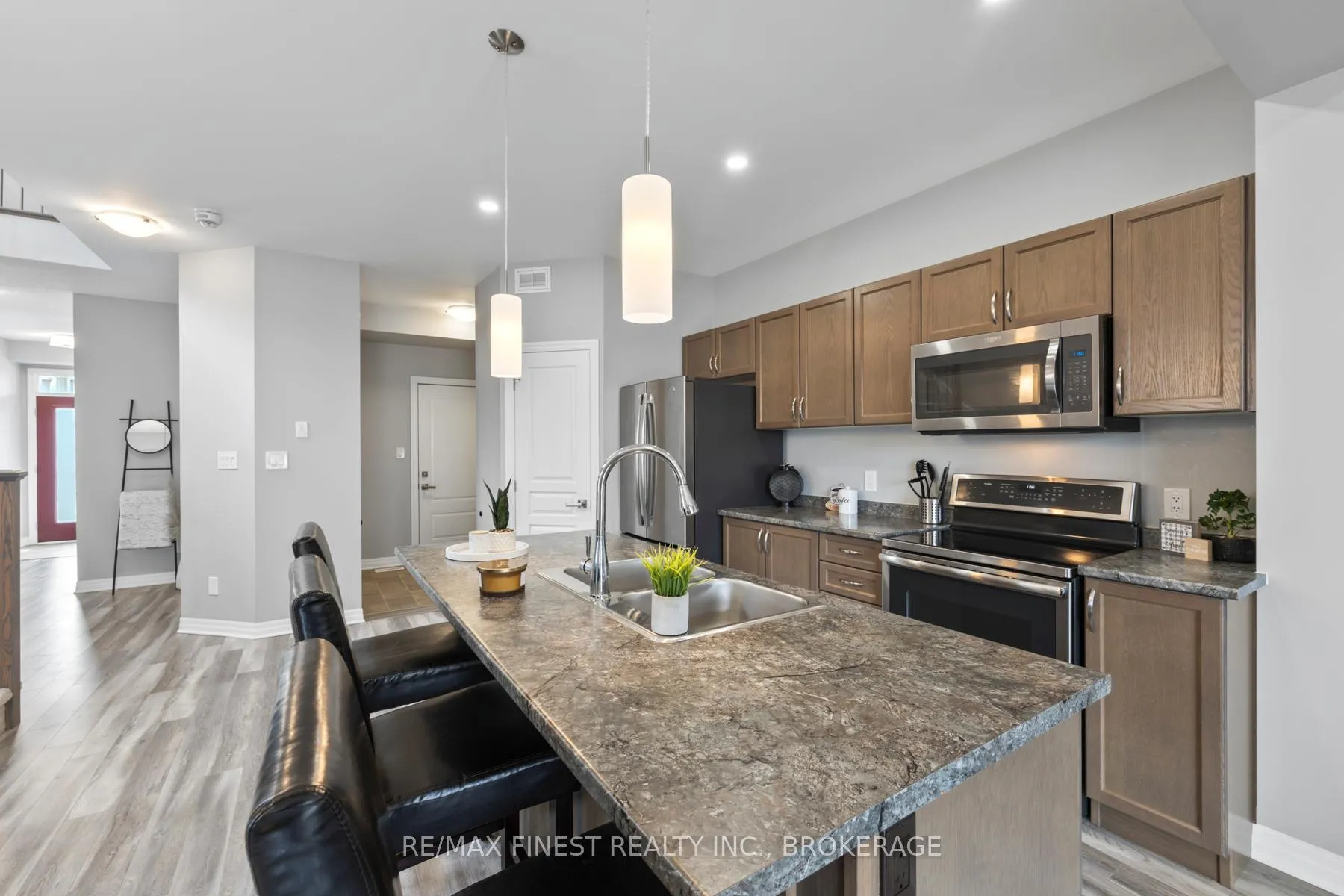 Photo 15 of 1376 Tremont Drive, Kingston, City Northwest — HOMEH