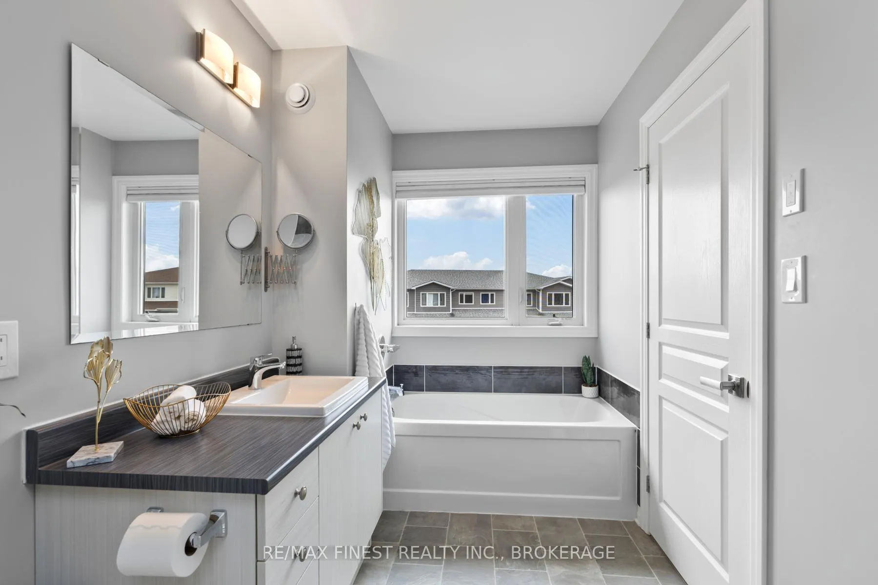 Photo 30 of 1376 Tremont Drive, Kingston, City Northwest — HOMEH