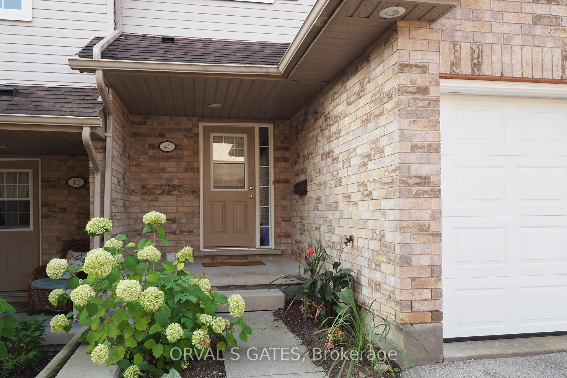 Photo 3 of Unit 41, 31 Schroder Crescent, Guelph, Grange Road — HOMEH