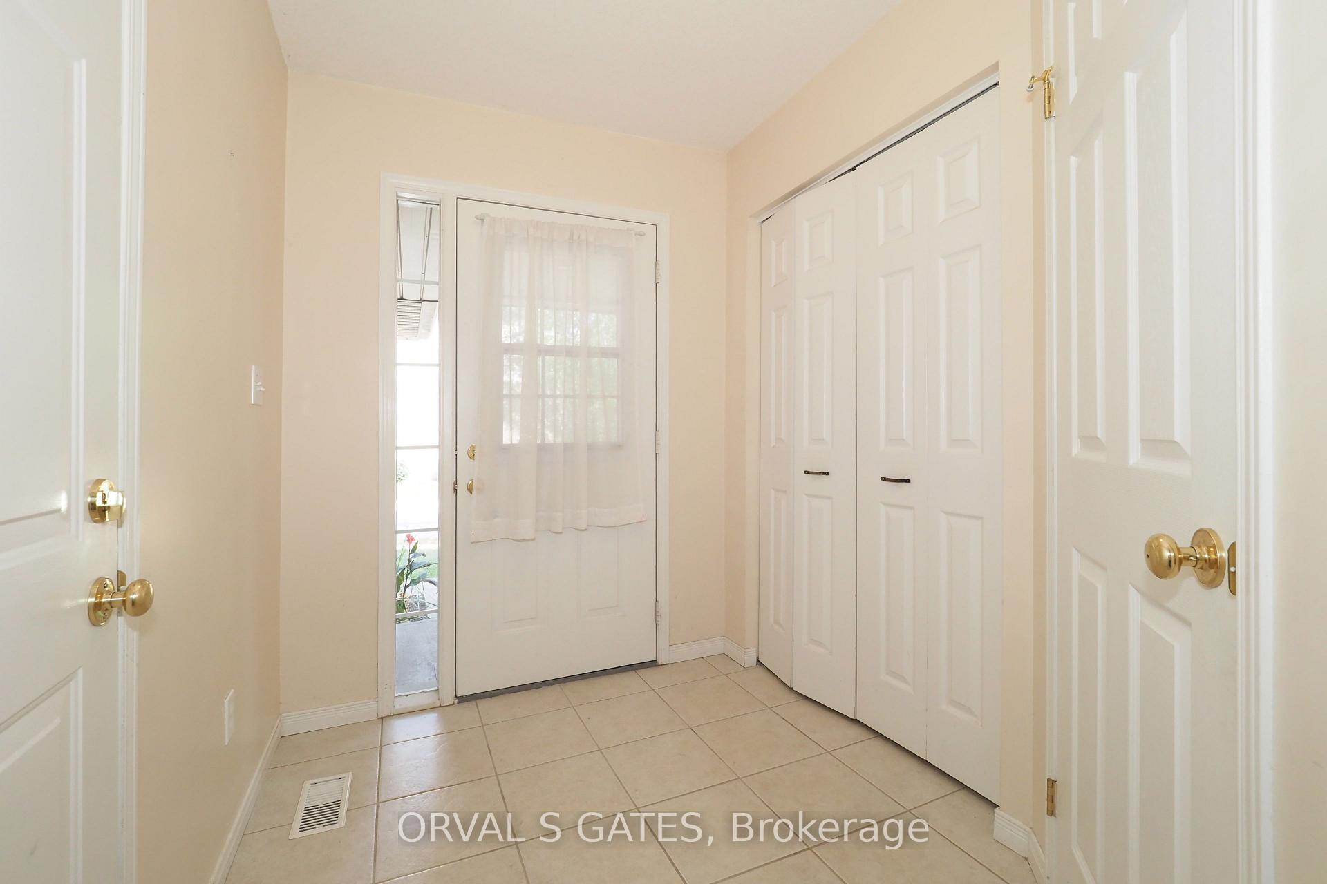 Photo 7 of Unit 41, 31 Schroder Crescent, Guelph, Grange Road — HOMEH