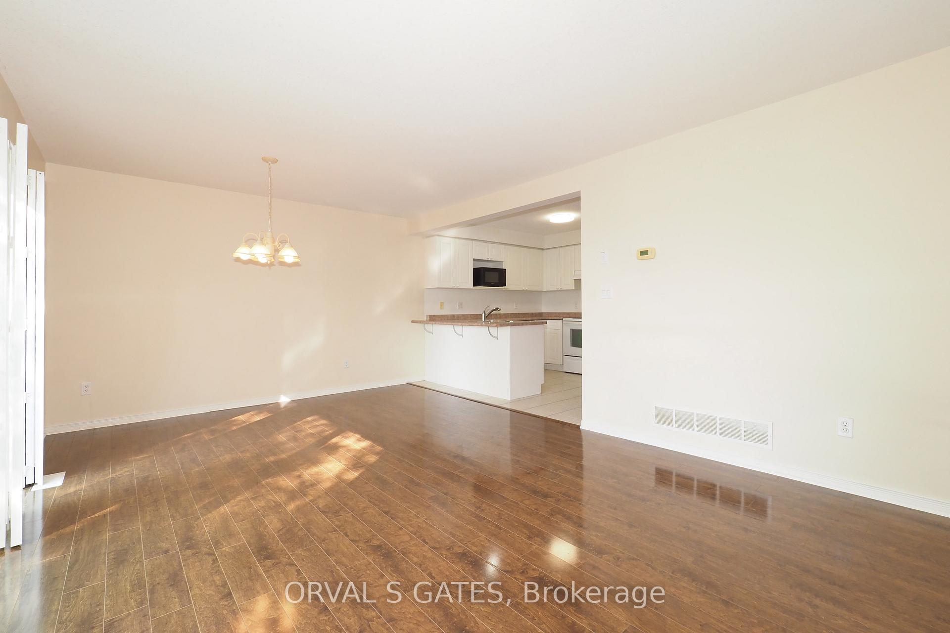Photo 8 of Unit 41, 31 Schroder Crescent, Guelph, Grange Road — HOMEH