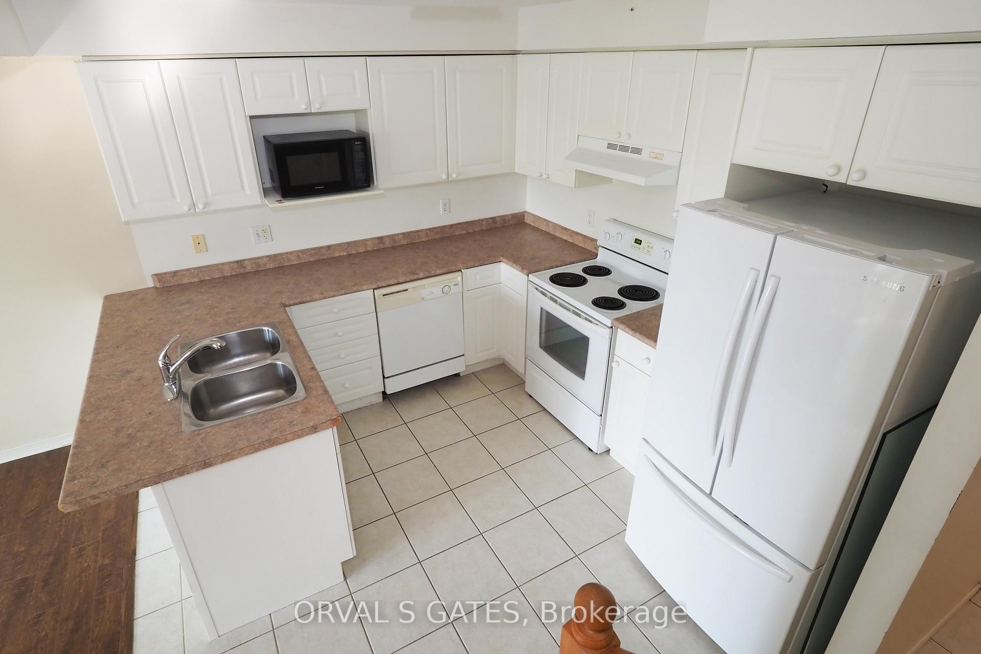 Photo 10 of Unit 41, 31 Schroder Crescent, Guelph, Grange Road — HOMEH