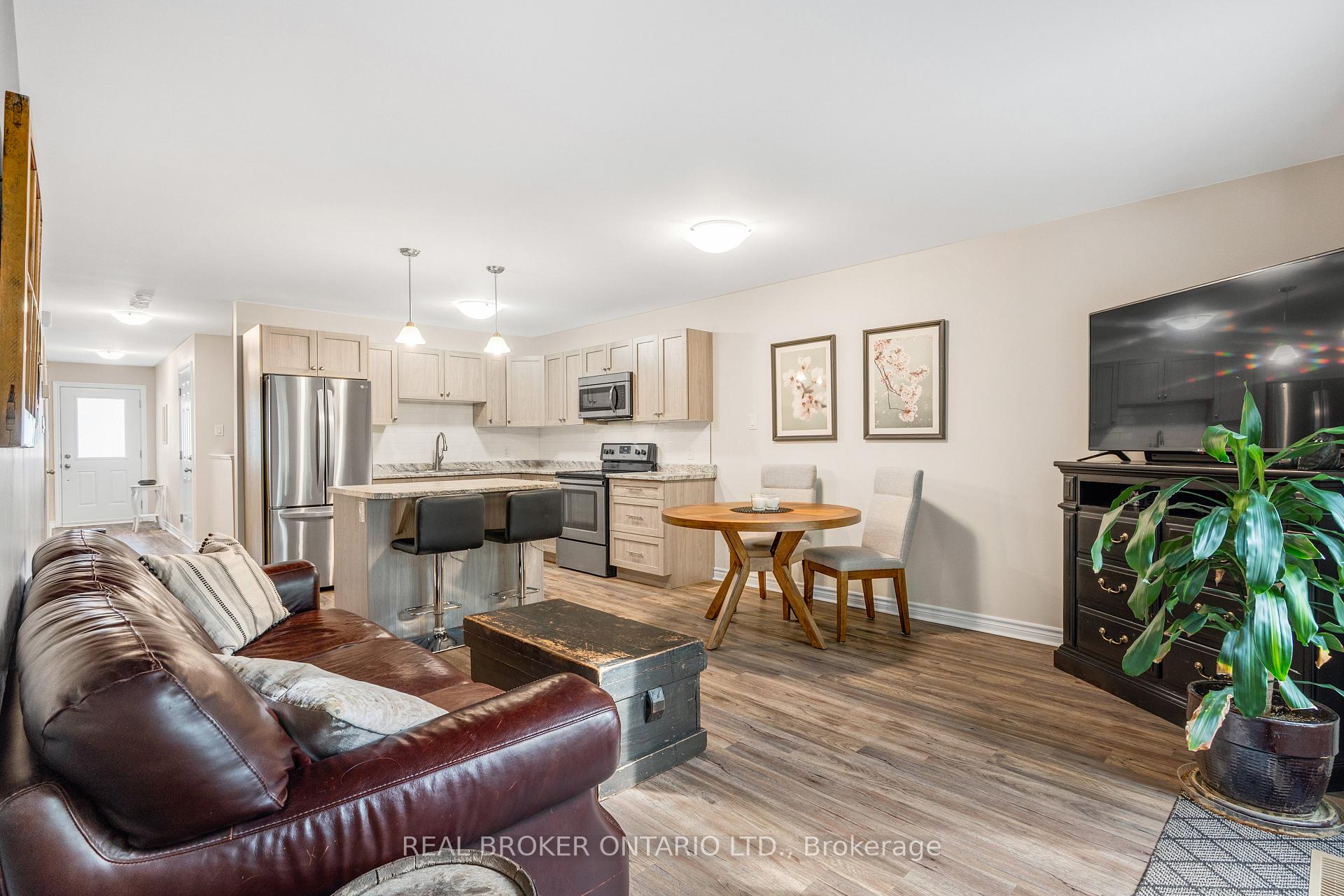 Photo 12 of 76 William Street, Carleton Place — HOMEH