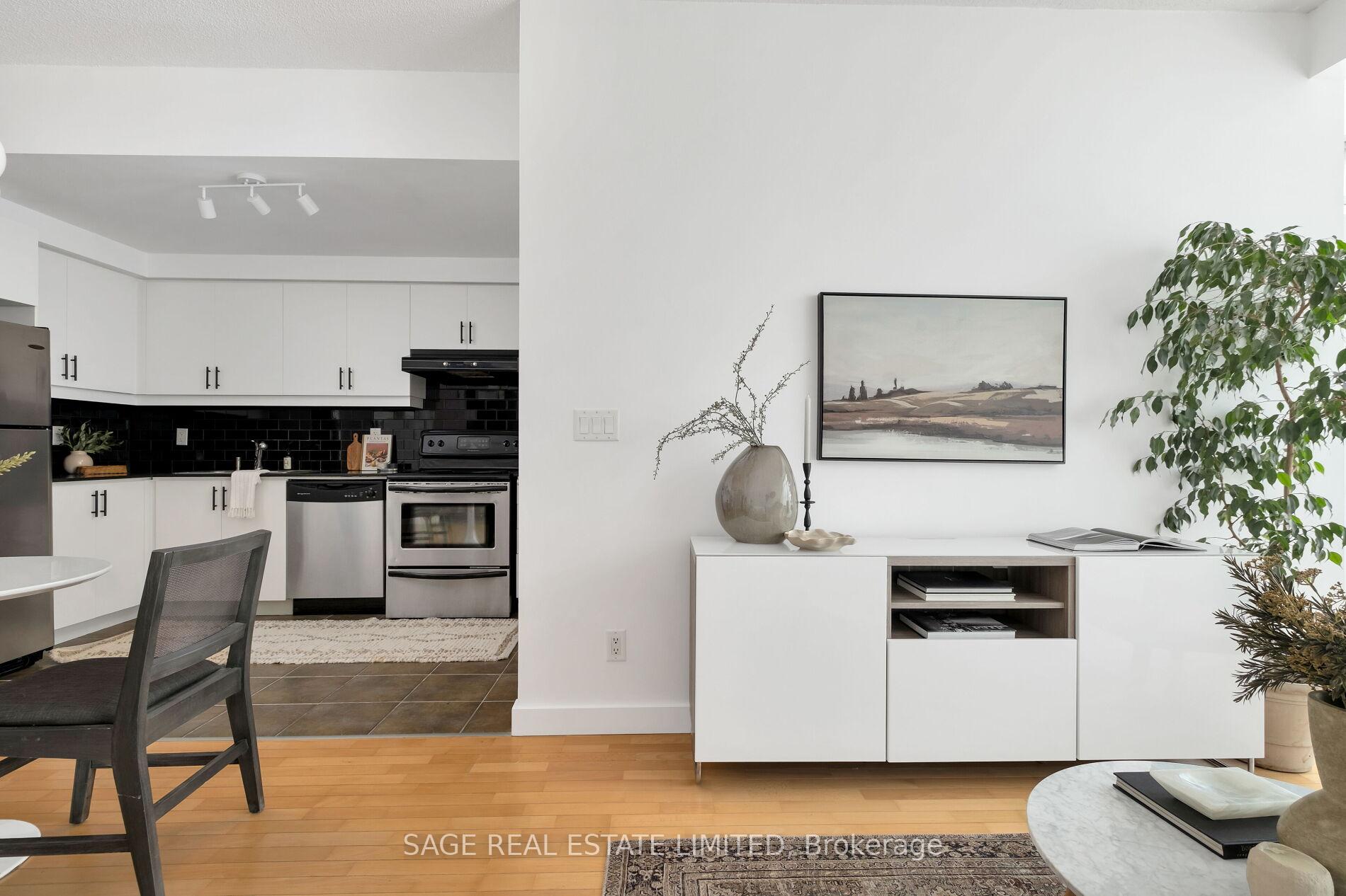 Photo 9 of Unit 512, 601 Kingston Road, Toronto, The Beaches — HOMEH
