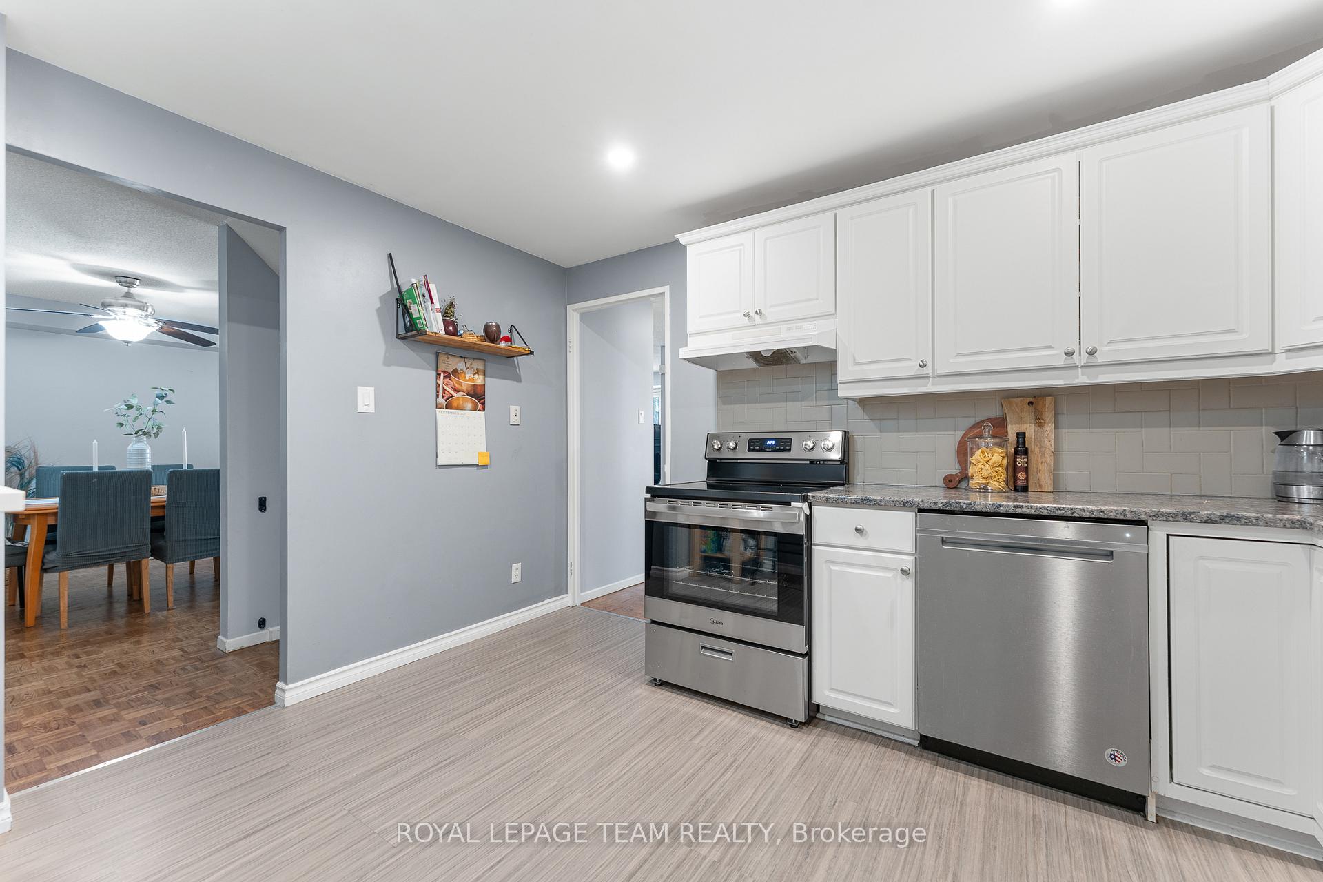 Photo 17 of 96 Beachview Private, Ottawa, Mooneys Bay/Riverside Park — HOMEH