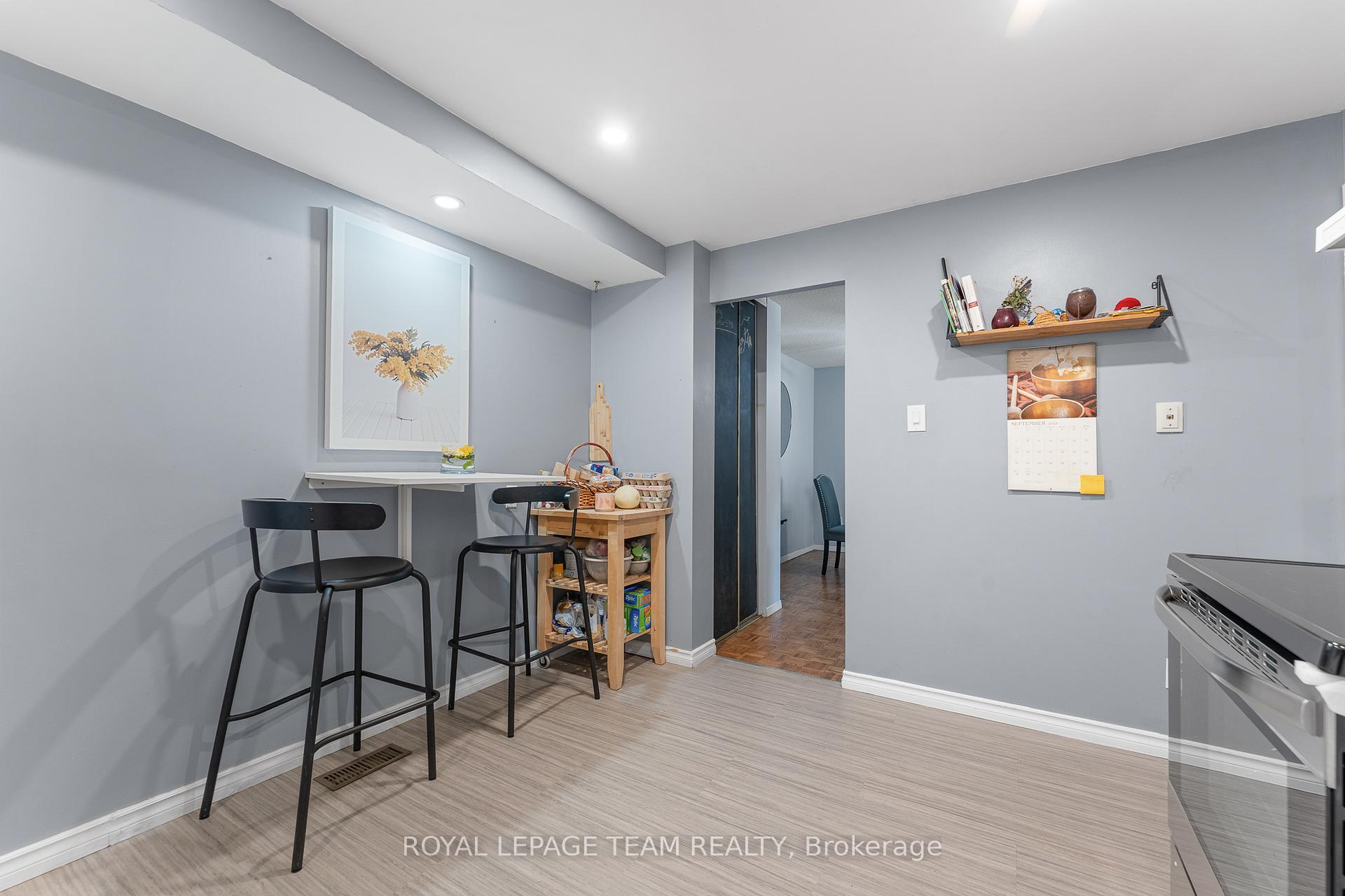 Photo 18 of 96 Beachview Private, Ottawa, Mooneys Bay/Riverside Park — HOMEH