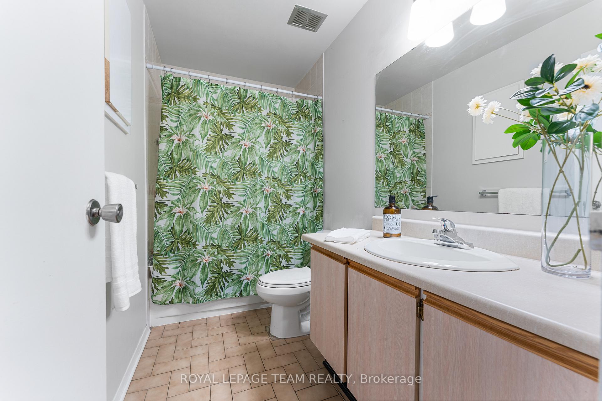 Photo 31 of 96 Beachview Private, Ottawa, Mooneys Bay/Riverside Park — HOMEH
