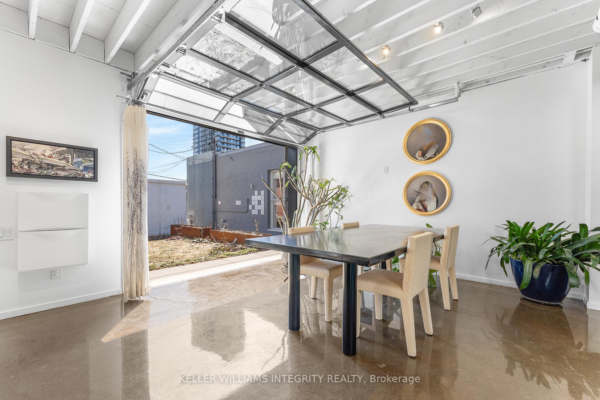 Photo 10 of 75 1/2 Pamilla Street, Ottawa, West Centre Town — HOMEH