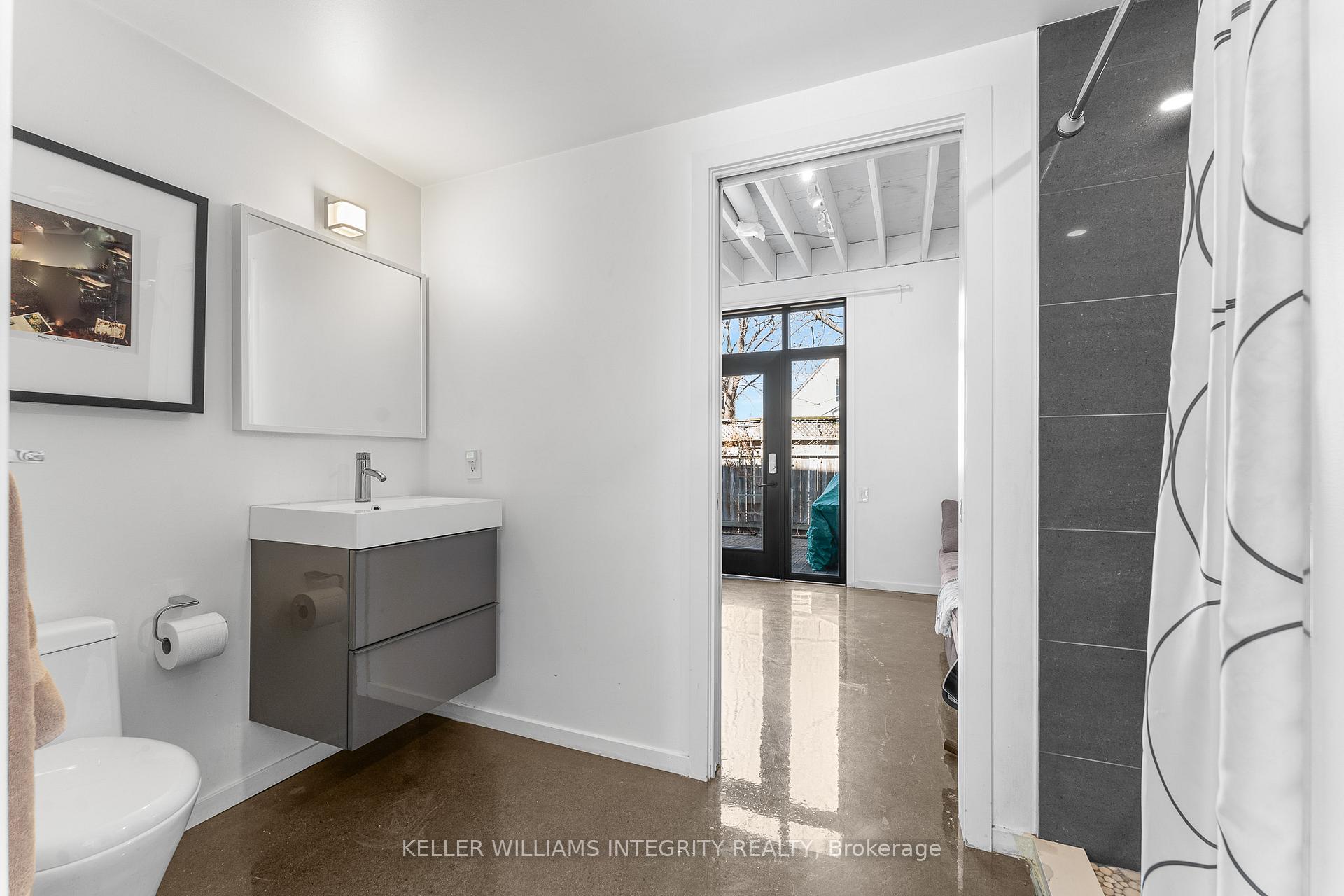 Photo 16 of 75 1/2 Pamilla Street, Ottawa, West Centre Town — HOMEH