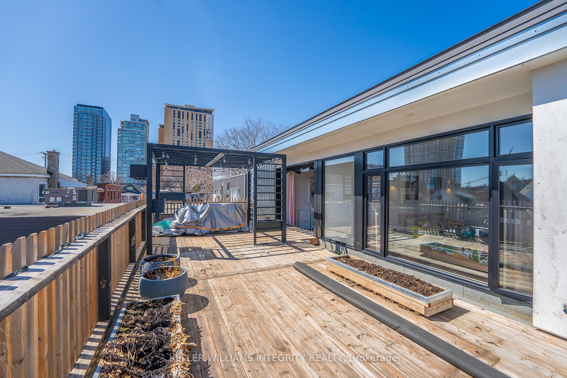 Photo 29 of 75 1/2 Pamilla Street, Ottawa, West Centre Town — HOMEH