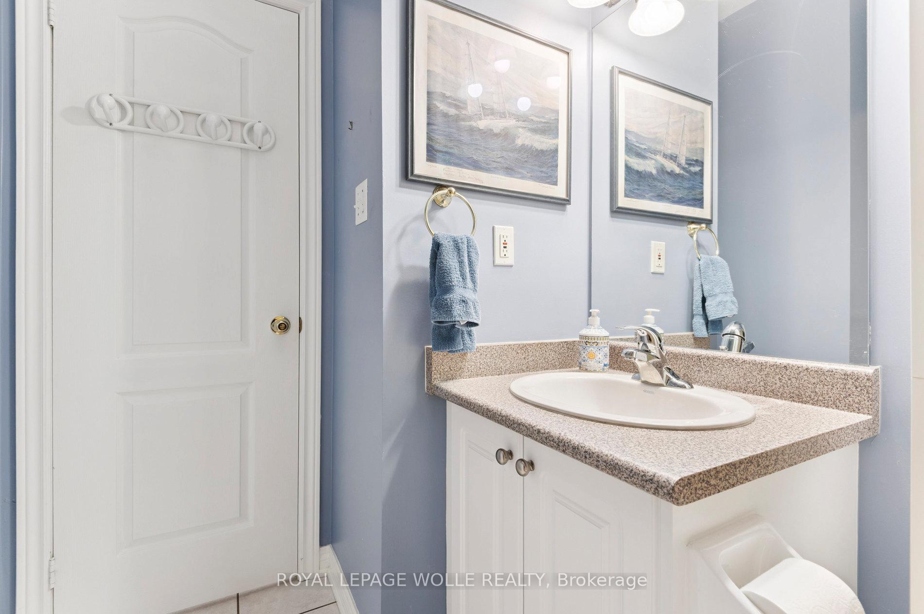 Photo 8 of Unit 14, 19 Niagara Drive, Oshawa, Samac — HOMEH