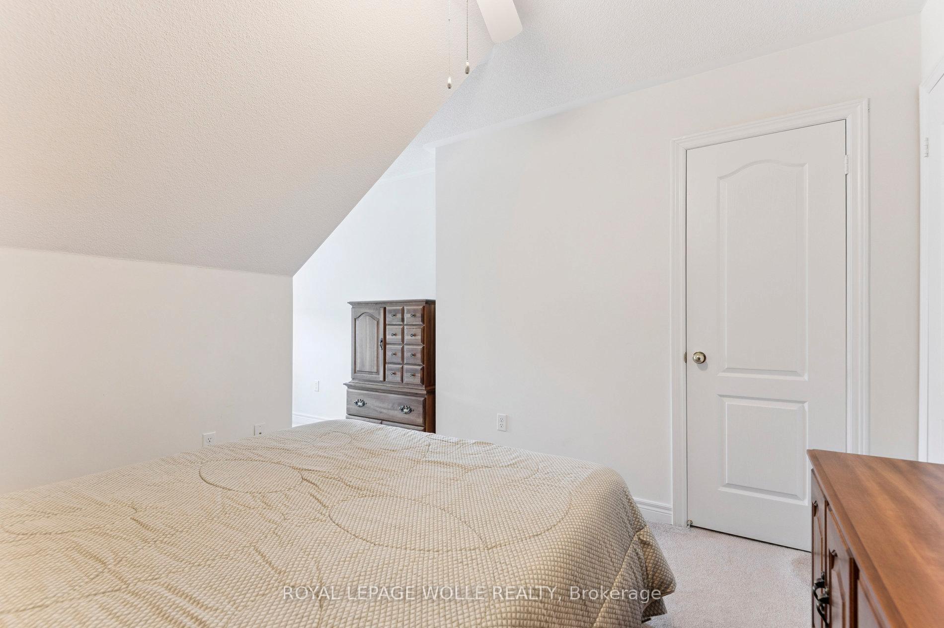 Photo 36 of Unit 14, 19 Niagara Drive, Oshawa, Samac — HOMEH