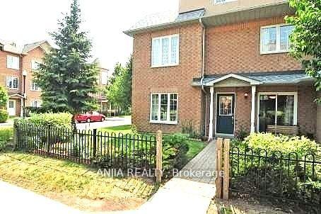 Front of Unit 5, 16 St Moritz Way