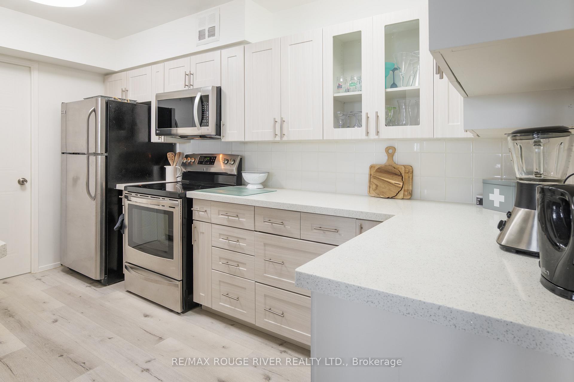 Photo 5 of Unit 611, 1890 Valley Farm Road, Pickering, Town Centre — HOMEH