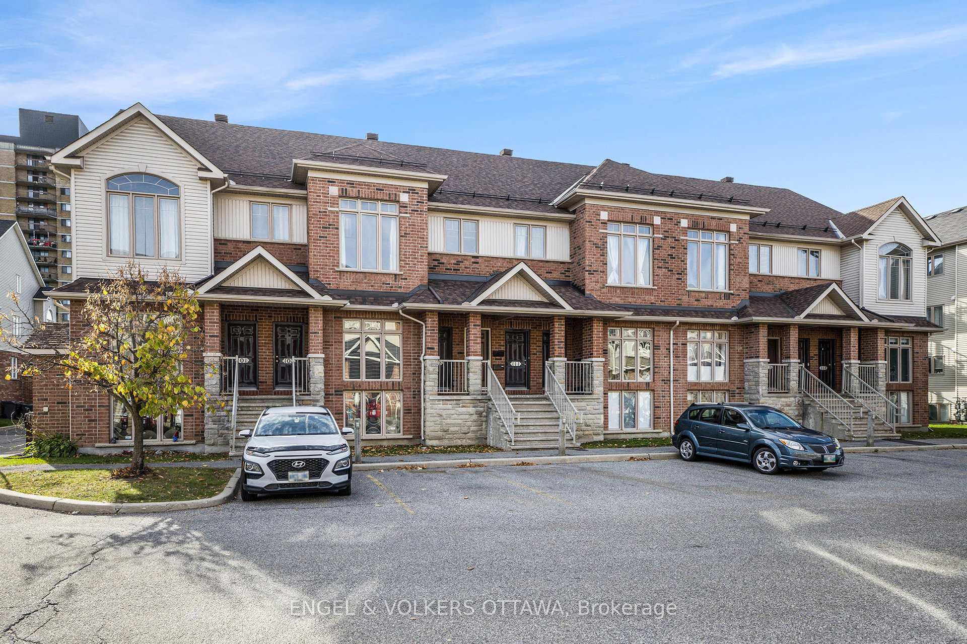 Photo 2 of Unit 107, 1512 Walkley Road, Ottawa, Heron Gate/Industrial Park — HOMEH