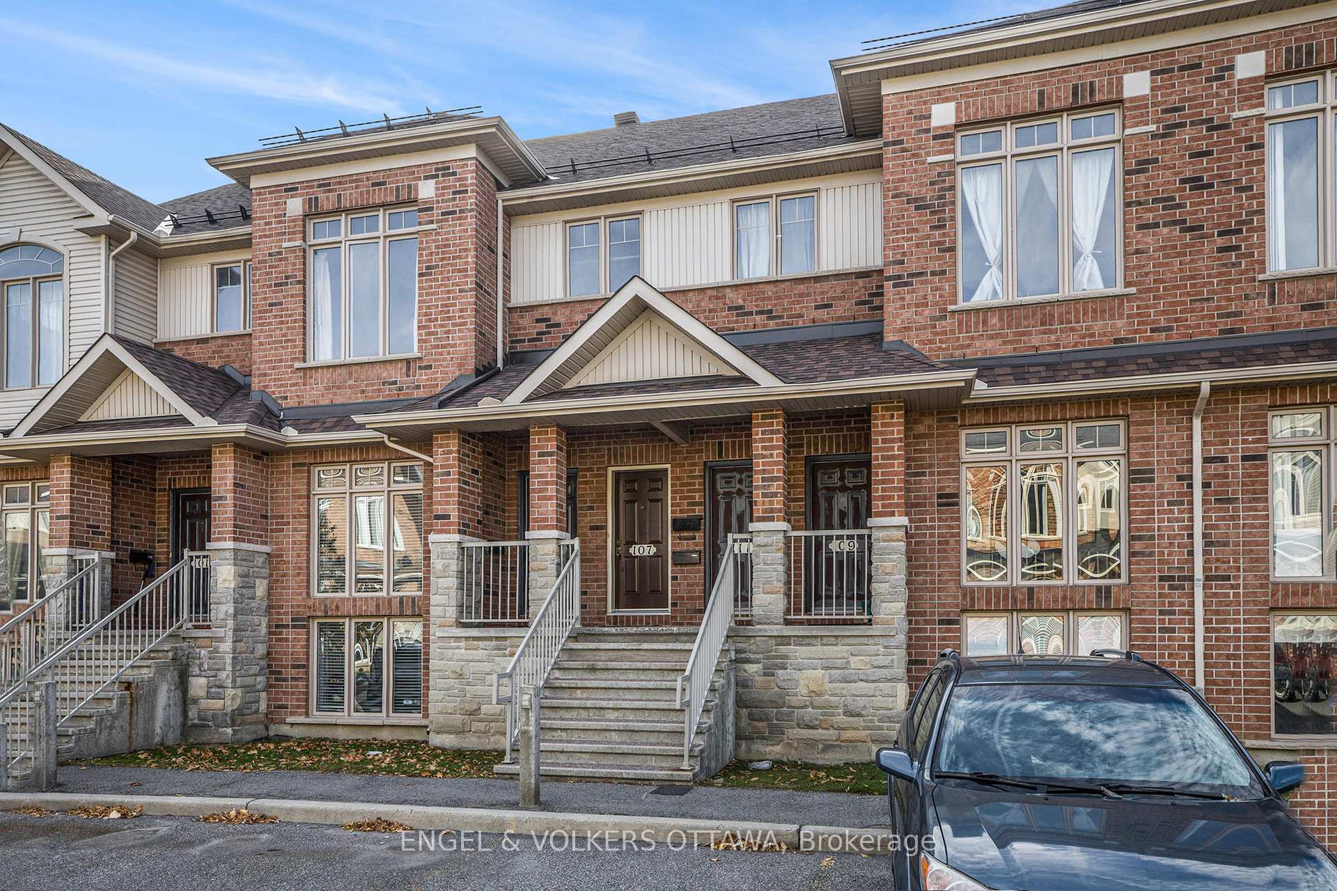 Photo 3 of Unit 107, 1512 Walkley Road, Ottawa, Heron Gate/Industrial Park — HOMEH