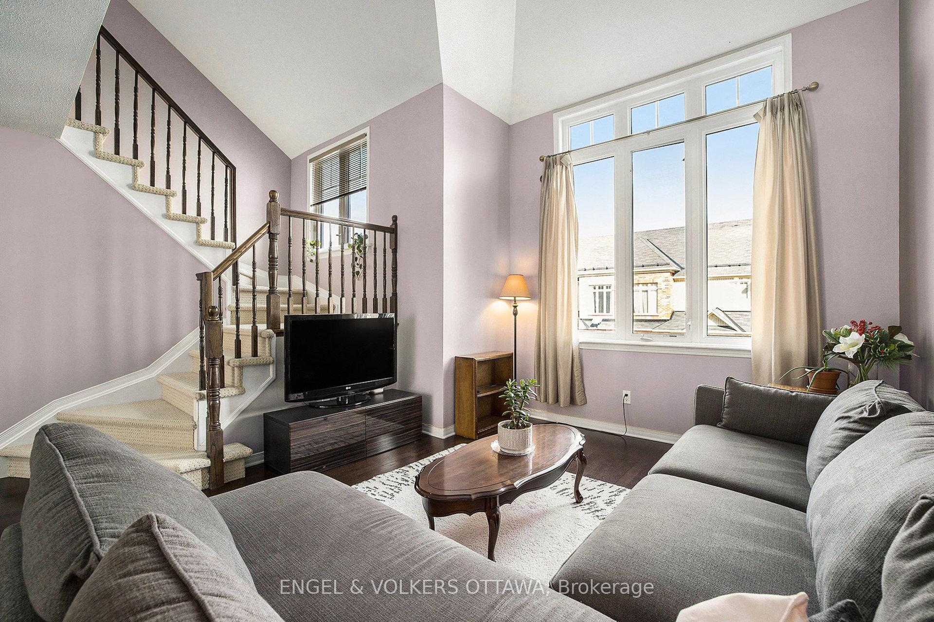 Photo 5 of Unit 107, 1512 Walkley Road, Ottawa, Heron Gate/Industrial Park — HOMEH