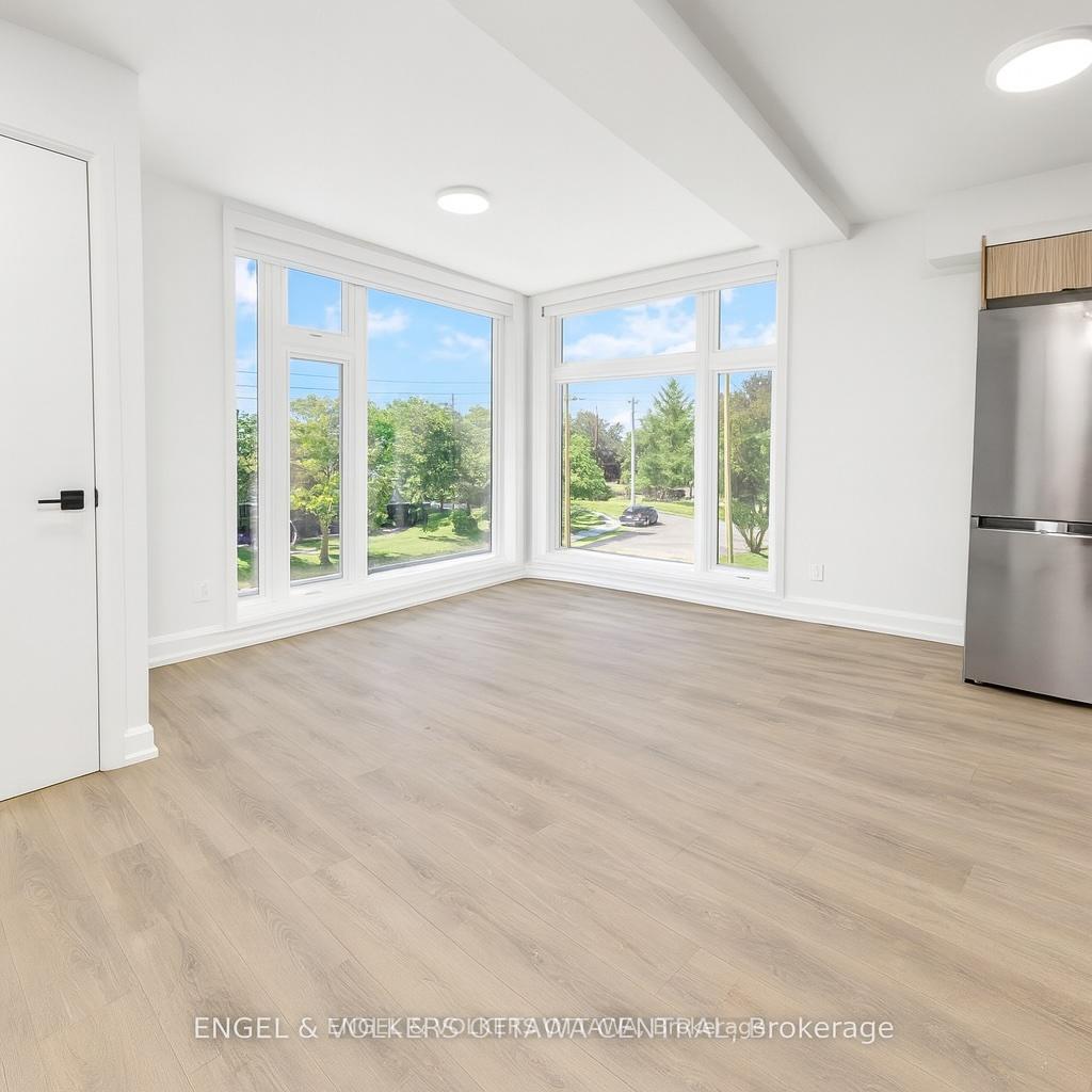 Photo 2 of Unit 2, 154 Fifth Avenue, Ottawa, Glebe — HOMEH