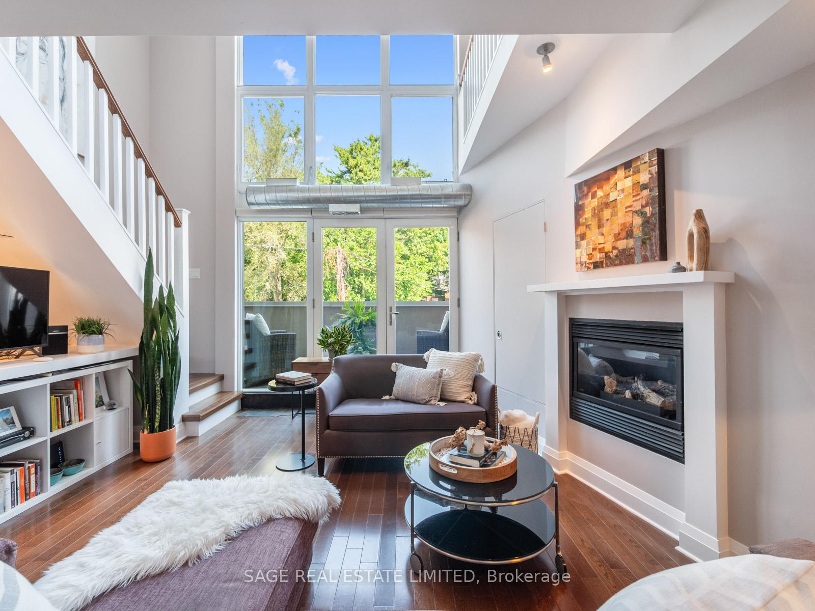 Photo 4 of Unit 204, 2012 Queen Street E, Toronto, The Beaches — HOMEH