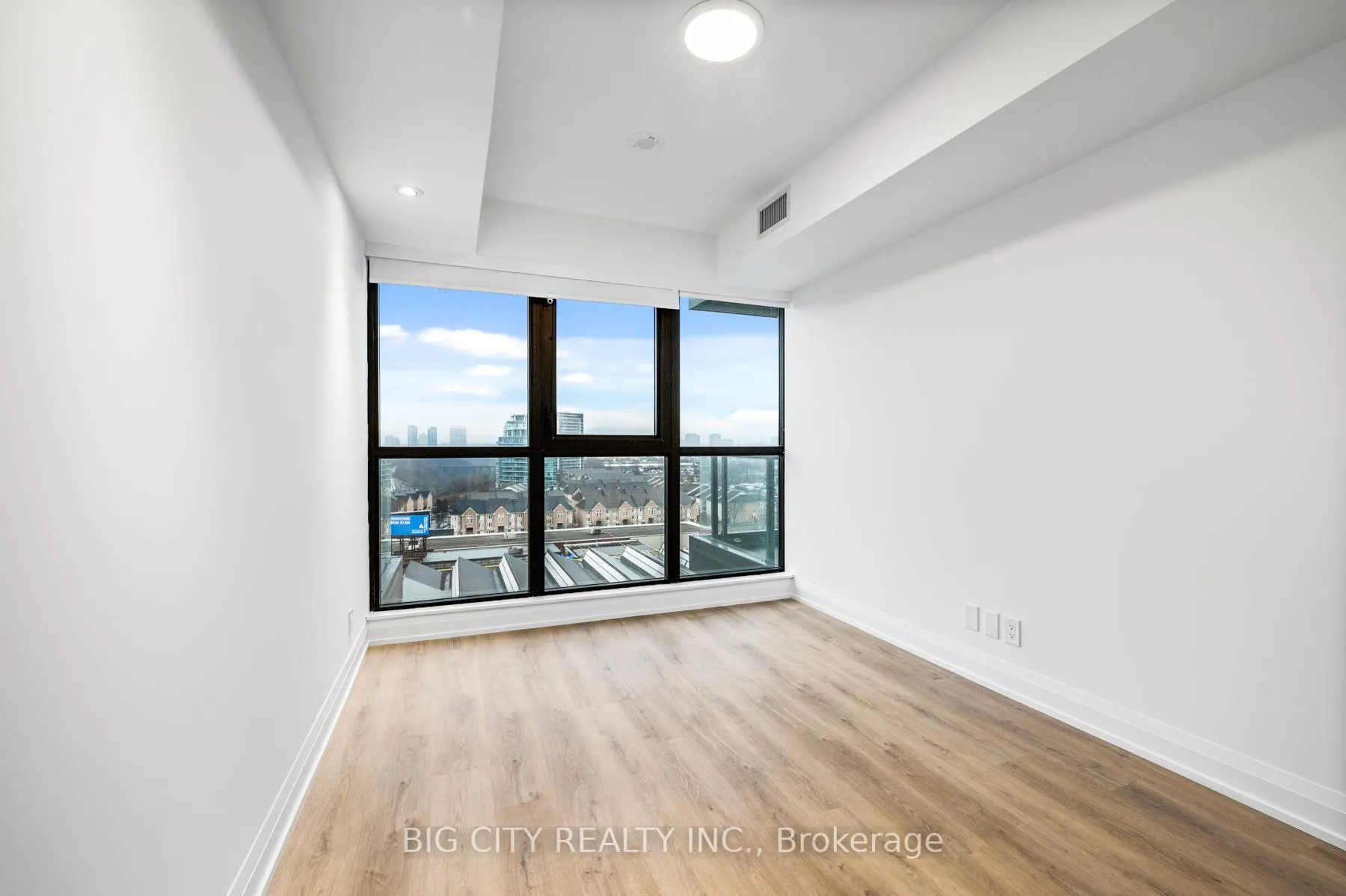 Photo 18 of Unit 1012, 36 Brentcliffe Road, Toronto, Thorncliffe Park — HOMEH