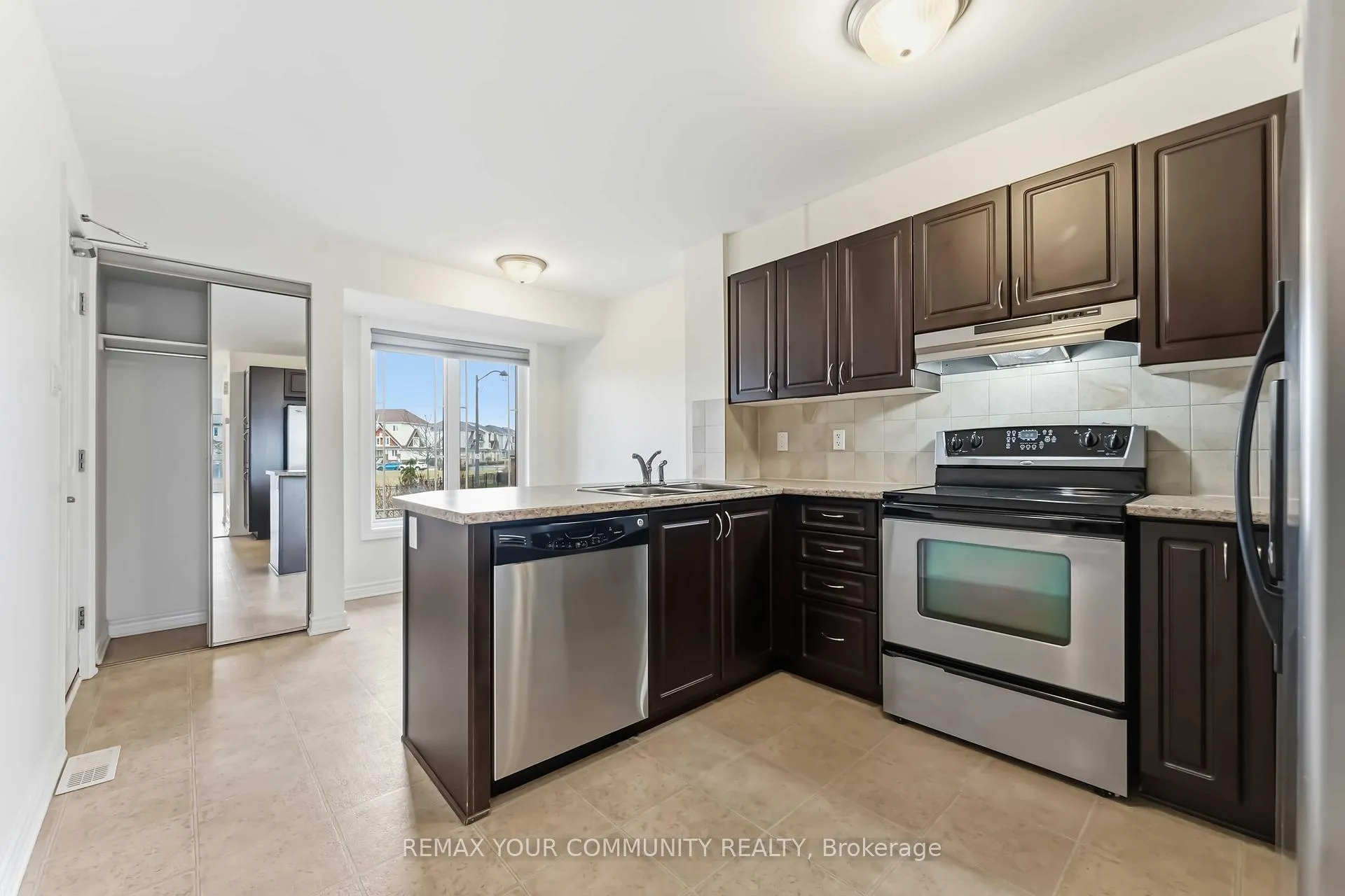 Photo 2 of 785 Lakeridge Drive, Ottawa, Avalon East — HOMEH