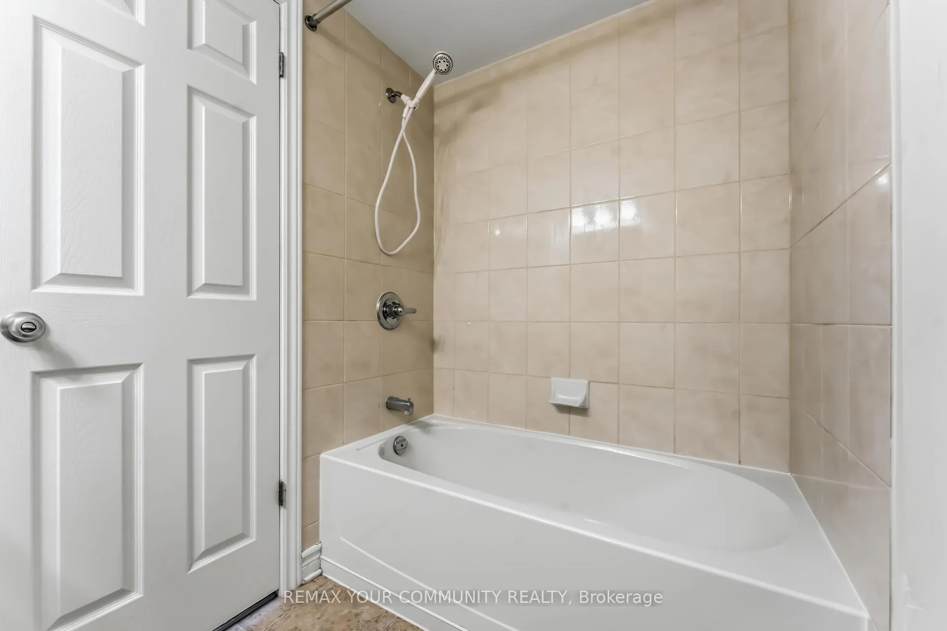 Photo 22 of 785 Lakeridge Drive, Ottawa, Avalon East — HOMEH