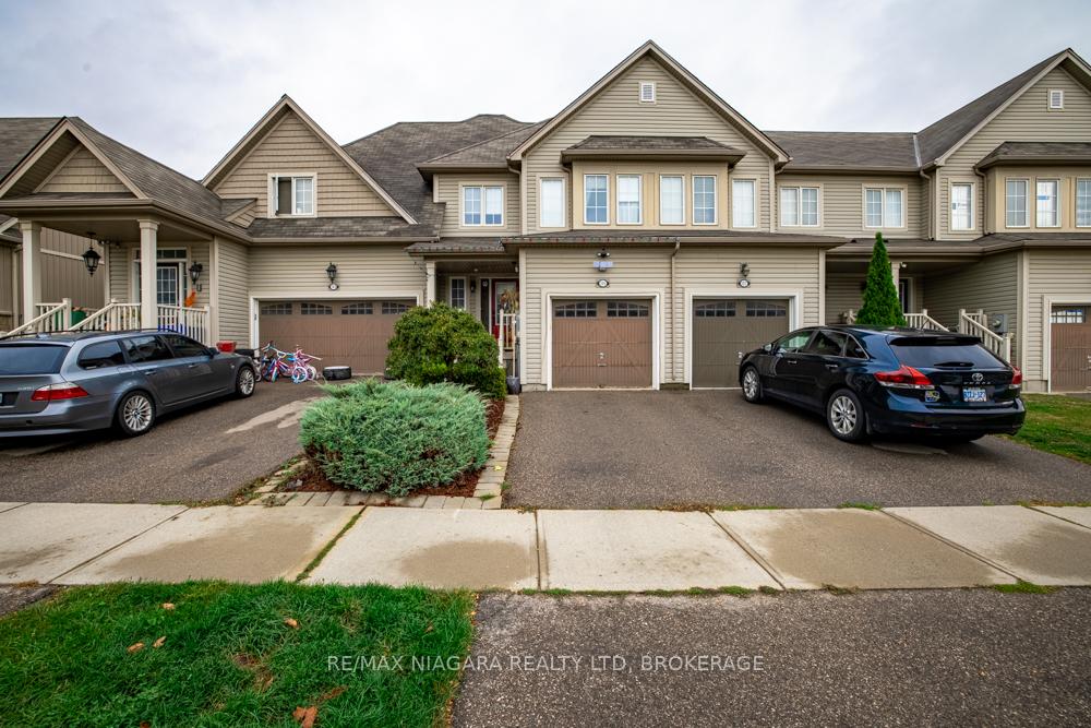 Photo 3 of 105 Bisset Avenue, Brantford — HOMEH