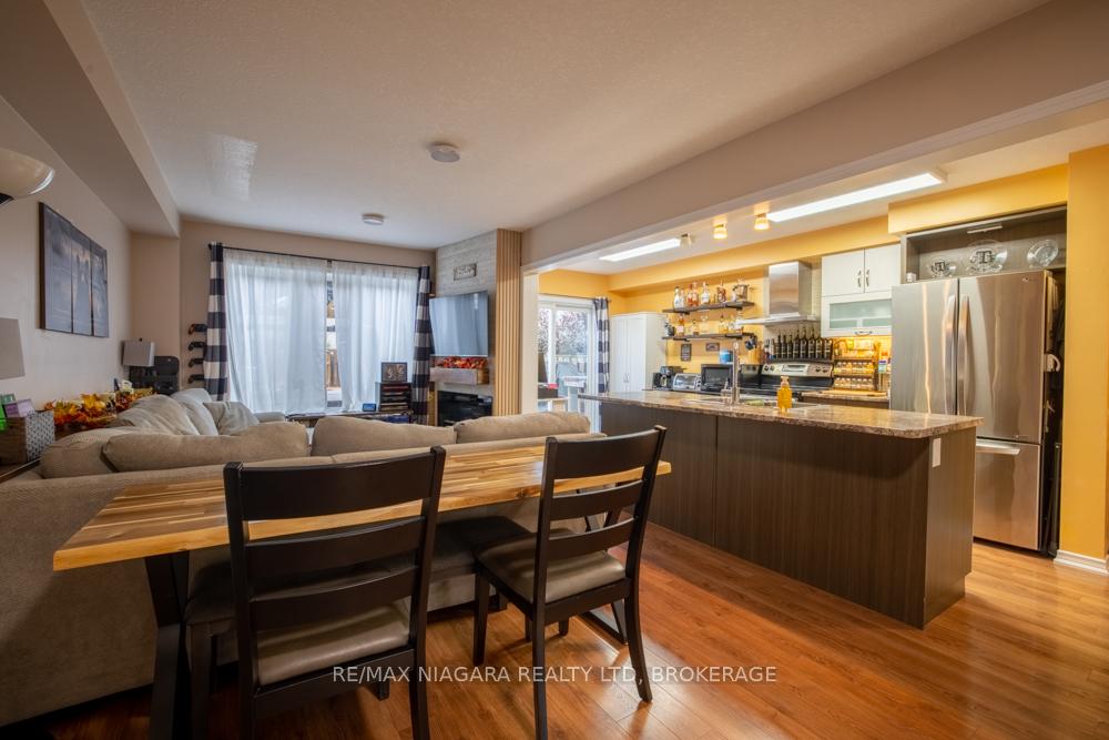 Photo 4 of 105 Bisset Avenue, Brantford — HOMEH