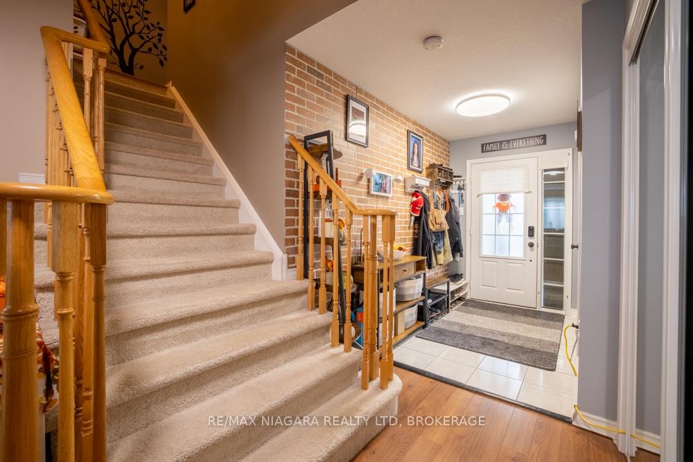 Photo 10 of 105 Bisset Avenue, Brantford — HOMEH