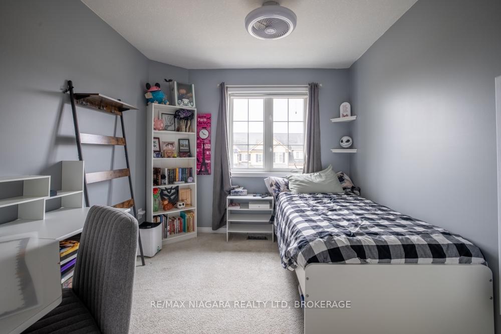 Photo 14 of 105 Bisset Avenue, Brantford — HOMEH