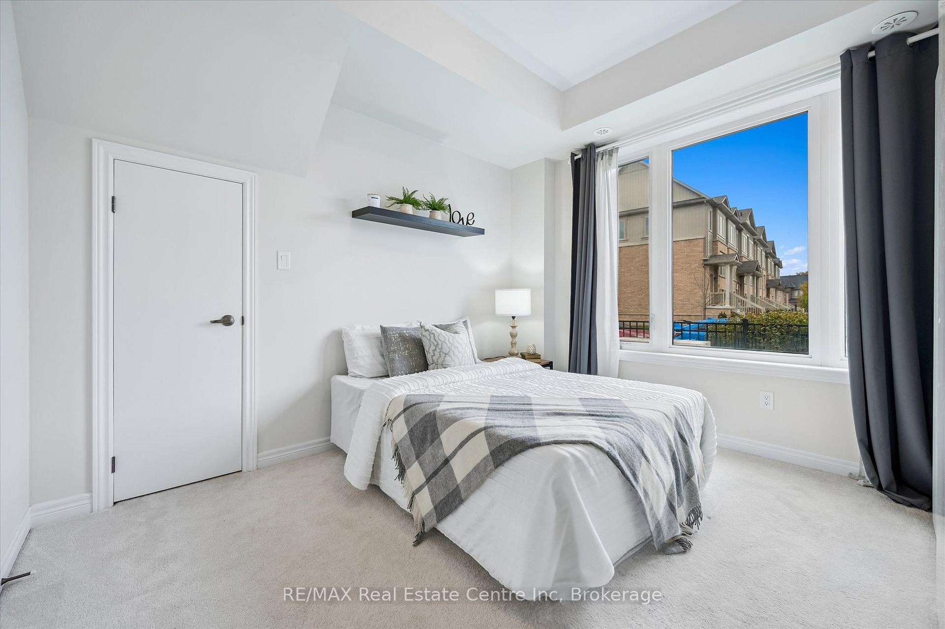 Photo 8 of 252 Law Drive, Guelph, Grange Road — HOMEH