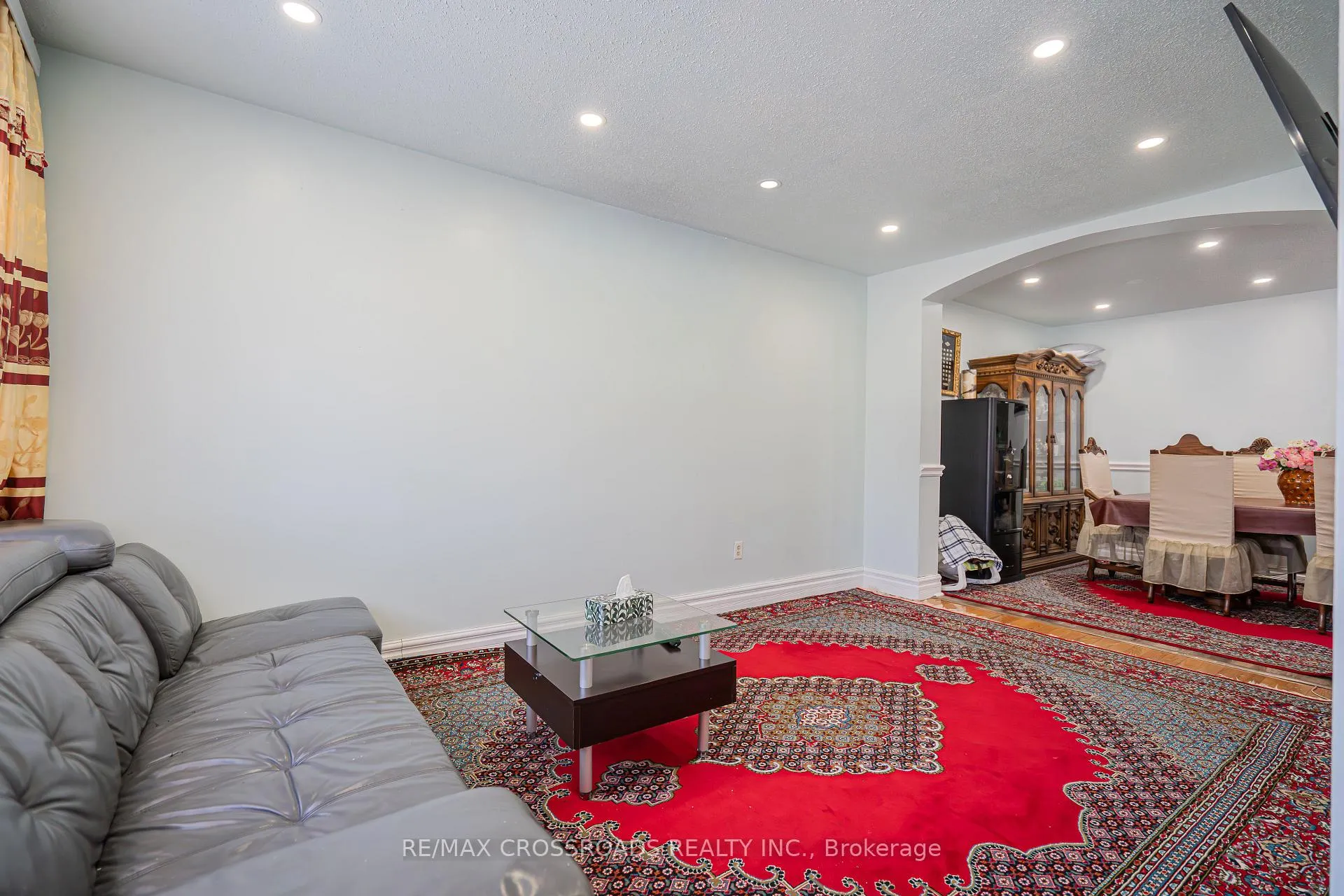 Photo 11 of 809 Monaghan Avenue, Oshawa, Vanier — HOMEH
