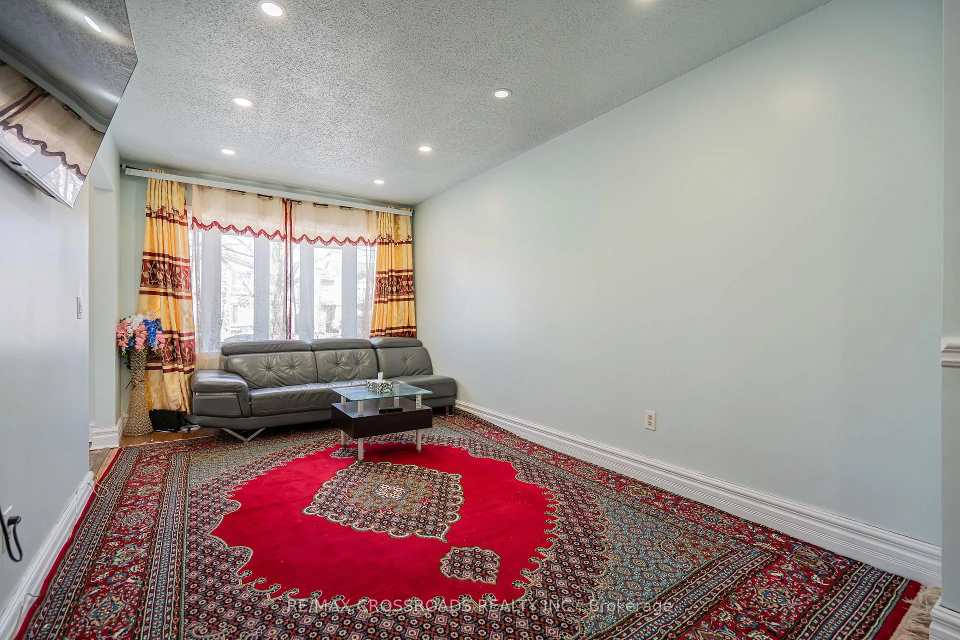 Photo 14 of 809 Monaghan Avenue, Oshawa, Vanier — HOMEH