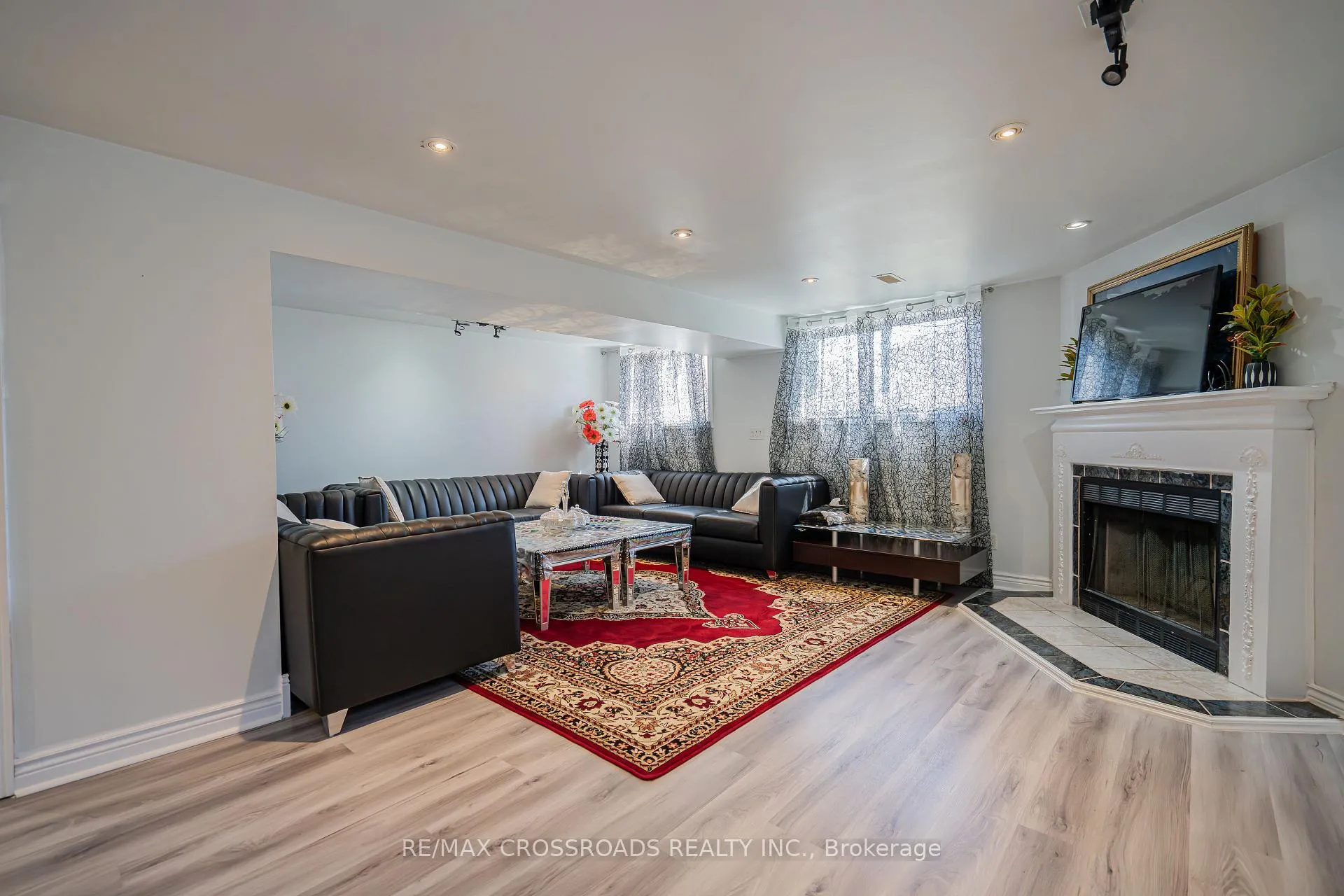 Photo 31 of 809 Monaghan Avenue, Oshawa, Vanier — HOMEH