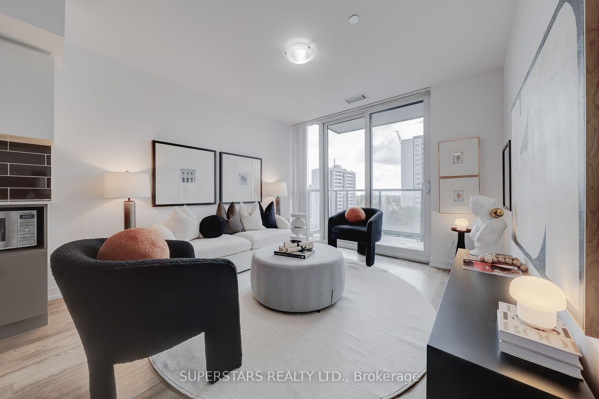 Photo 3 of Unit 702, 125 Redpath Avenue, Toronto, Mount Pleasant West — HOMEH