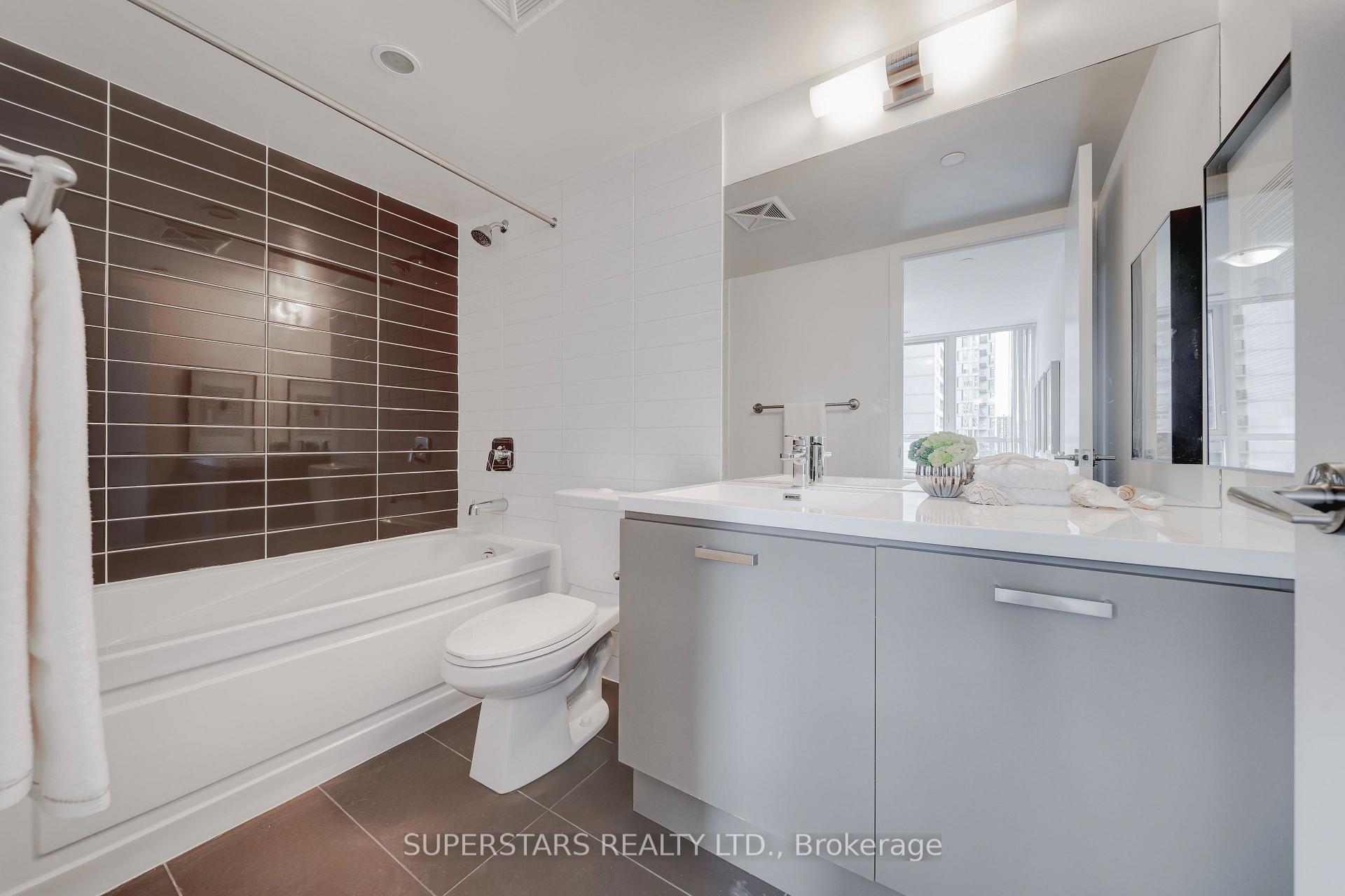 Photo 12 of Unit 702, 125 Redpath Avenue, Toronto, Mount Pleasant West — HOMEH