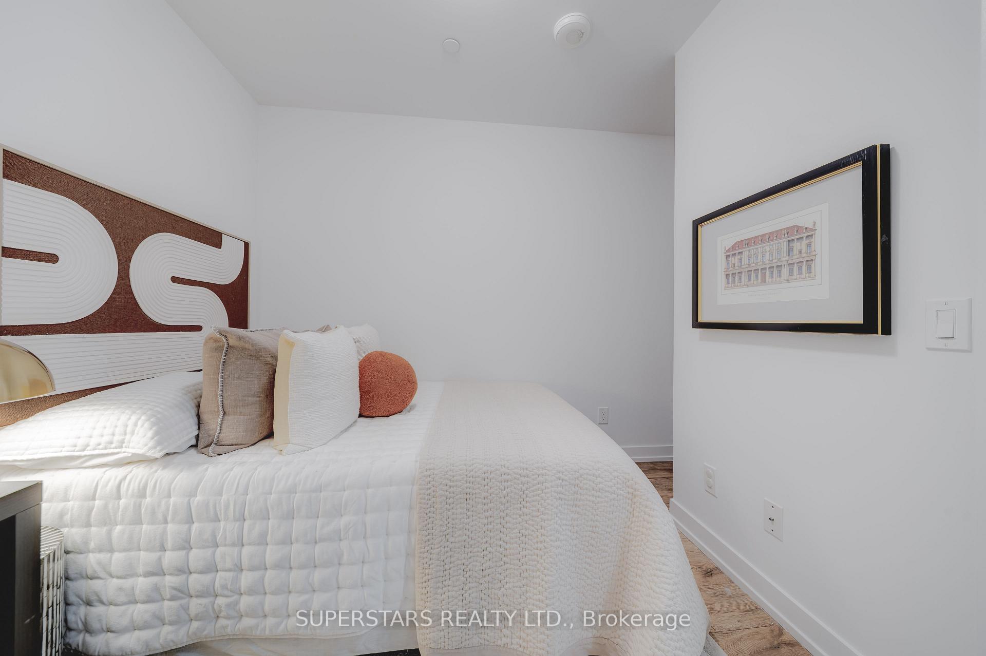 Photo 15 of Unit 702, 125 Redpath Avenue, Toronto, Mount Pleasant West — HOMEH