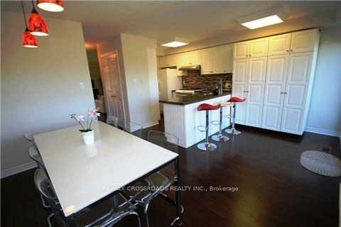 Photo 12 of 268 Pinnacle Trail, Aurora, Bayview Wellington — HOMEH