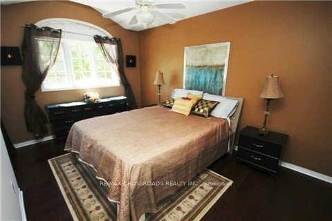 Photo 16 of 268 Pinnacle Trail, Aurora, Bayview Wellington — HOMEH
