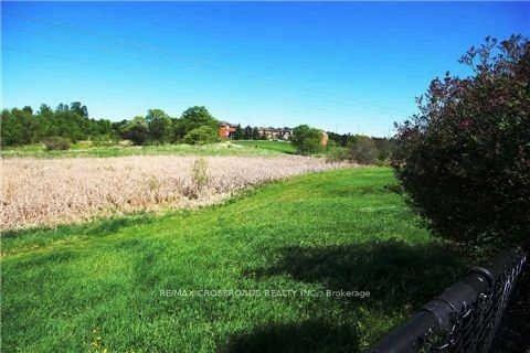 Photo 20 of 268 Pinnacle Trail, Aurora, Bayview Wellington — HOMEH