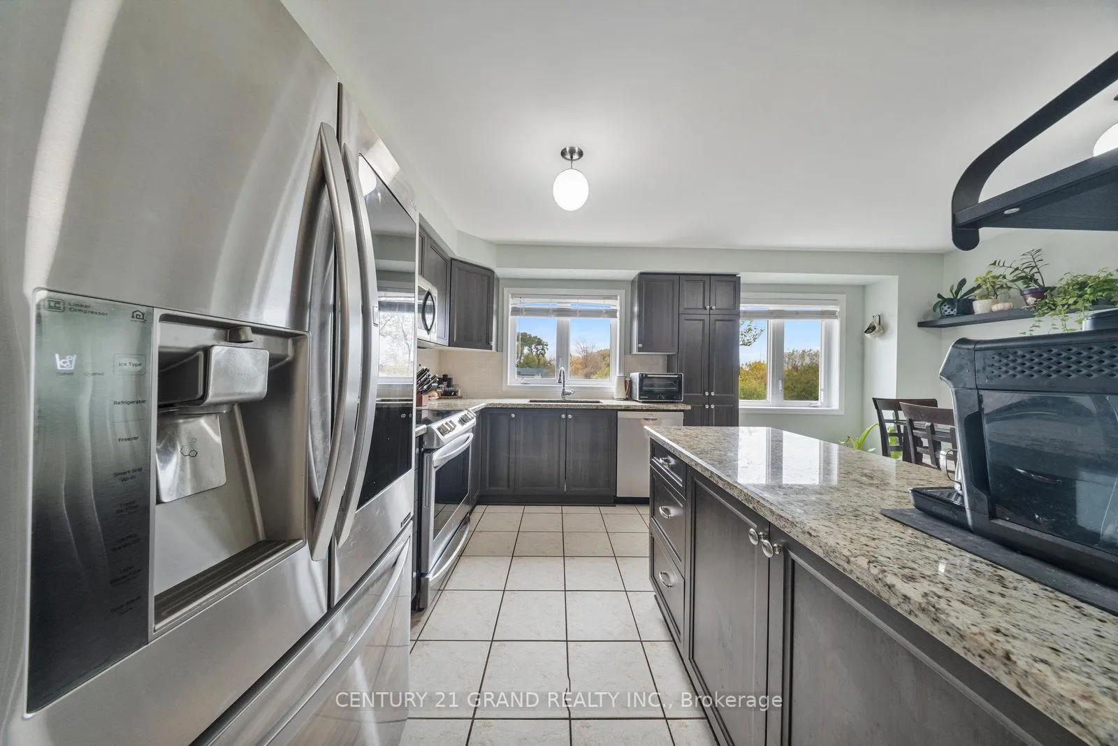 Photo 10 of Unit 38, 470 Beach Boulevard, Hamilton, Hamilton Beach — HOMEH