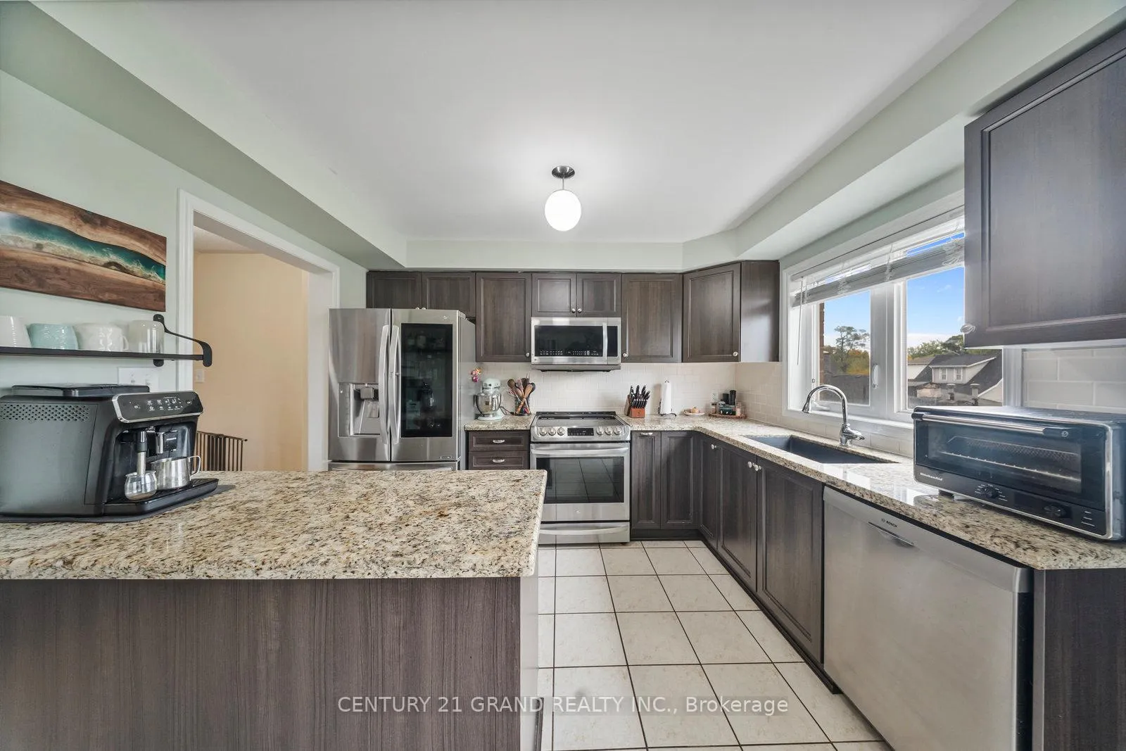 Photo 12 of Unit 38, 470 Beach Boulevard, Hamilton, Hamilton Beach — HOMEH