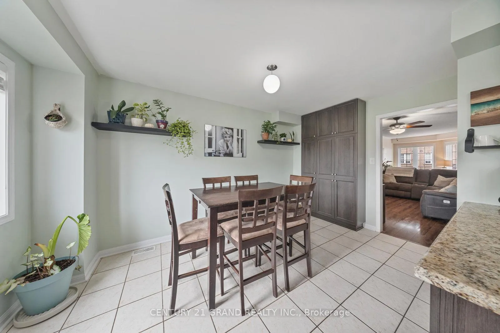 Photo 14 of Unit 38, 470 Beach Boulevard, Hamilton, Hamilton Beach — HOMEH